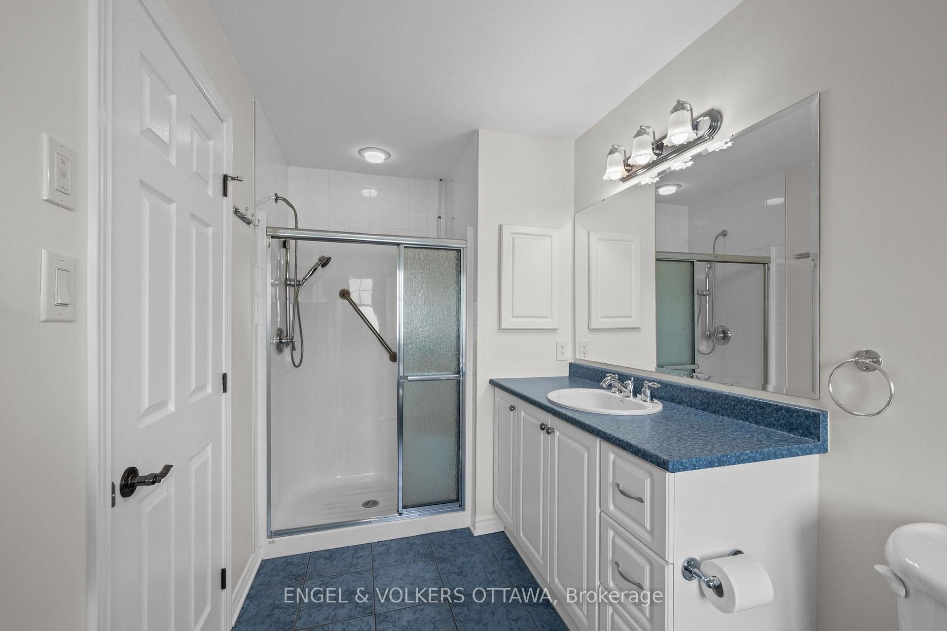 Photo 19 of 268 Horseshoe Crescent, Ottawa, Stittsville (North) — HOMEH