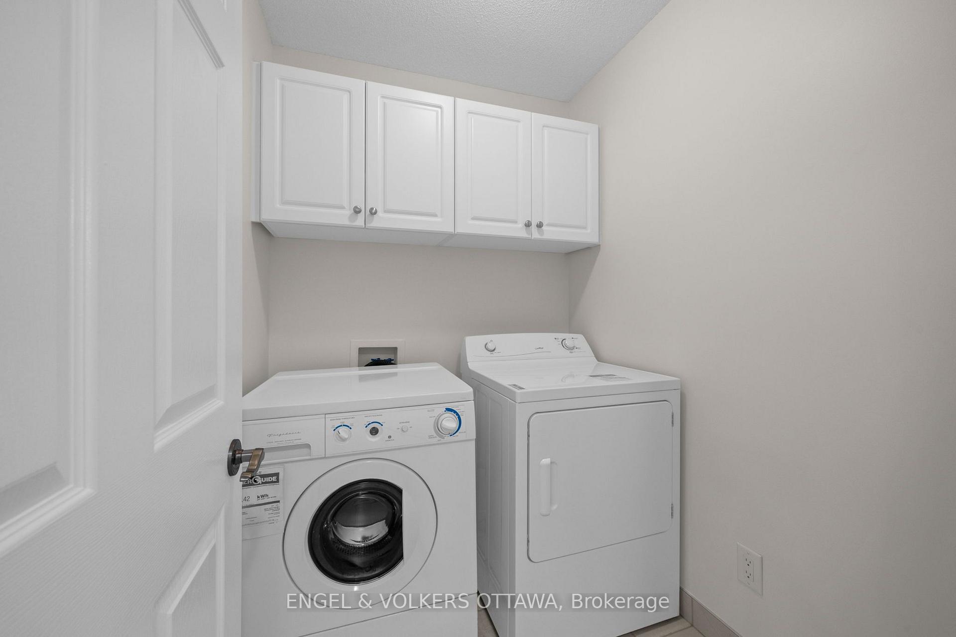 Photo 26 of 268 Horseshoe Crescent, Ottawa, Stittsville (North) — HOMEH