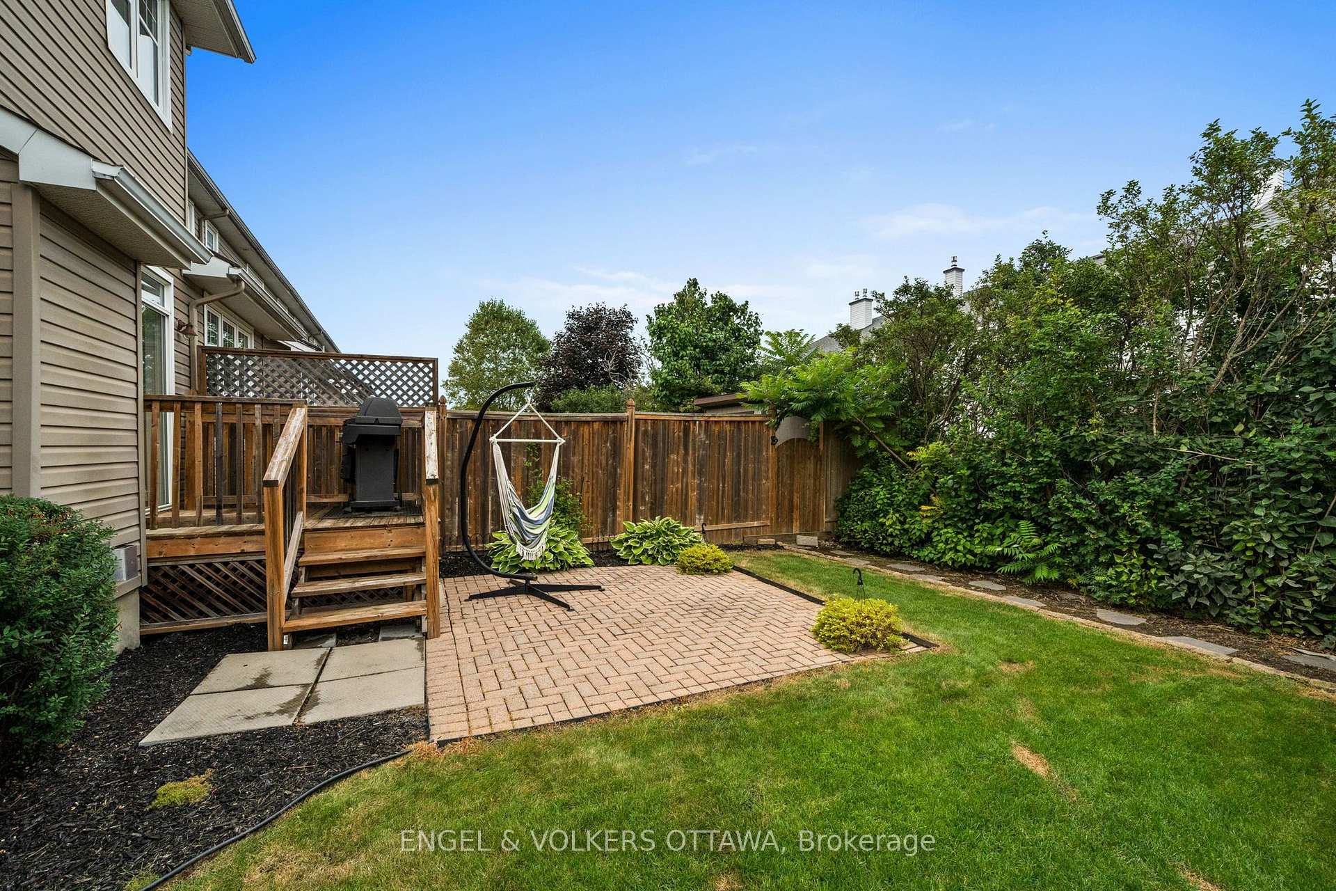 Photo 29 of 268 Horseshoe Crescent, Ottawa, Stittsville (North) — HOMEH