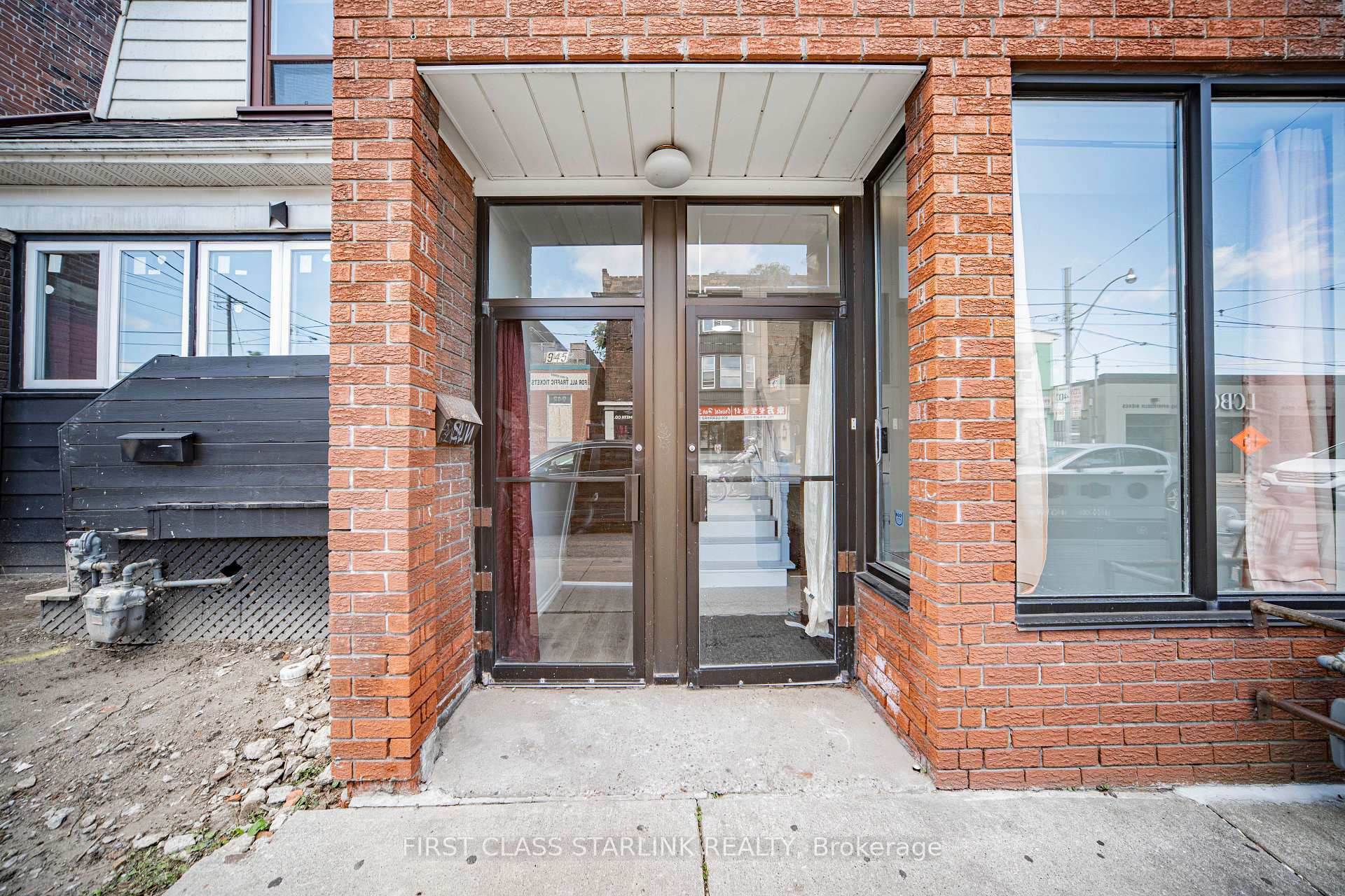 Photo 2 of 945 Gerrard Street E, Toronto, South Riverdale — HOMEH