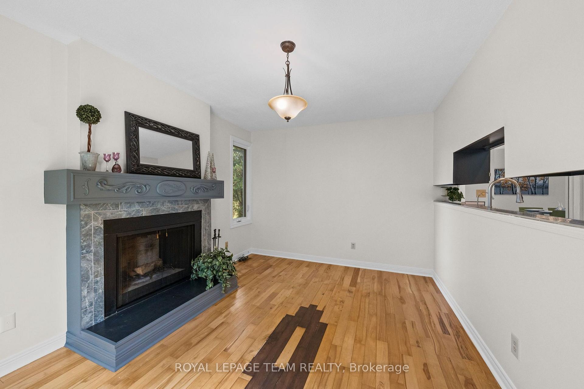Photo 20 of 59 Naismith Crescent, Ottawa, Kanata - Katimavik — HOMEH