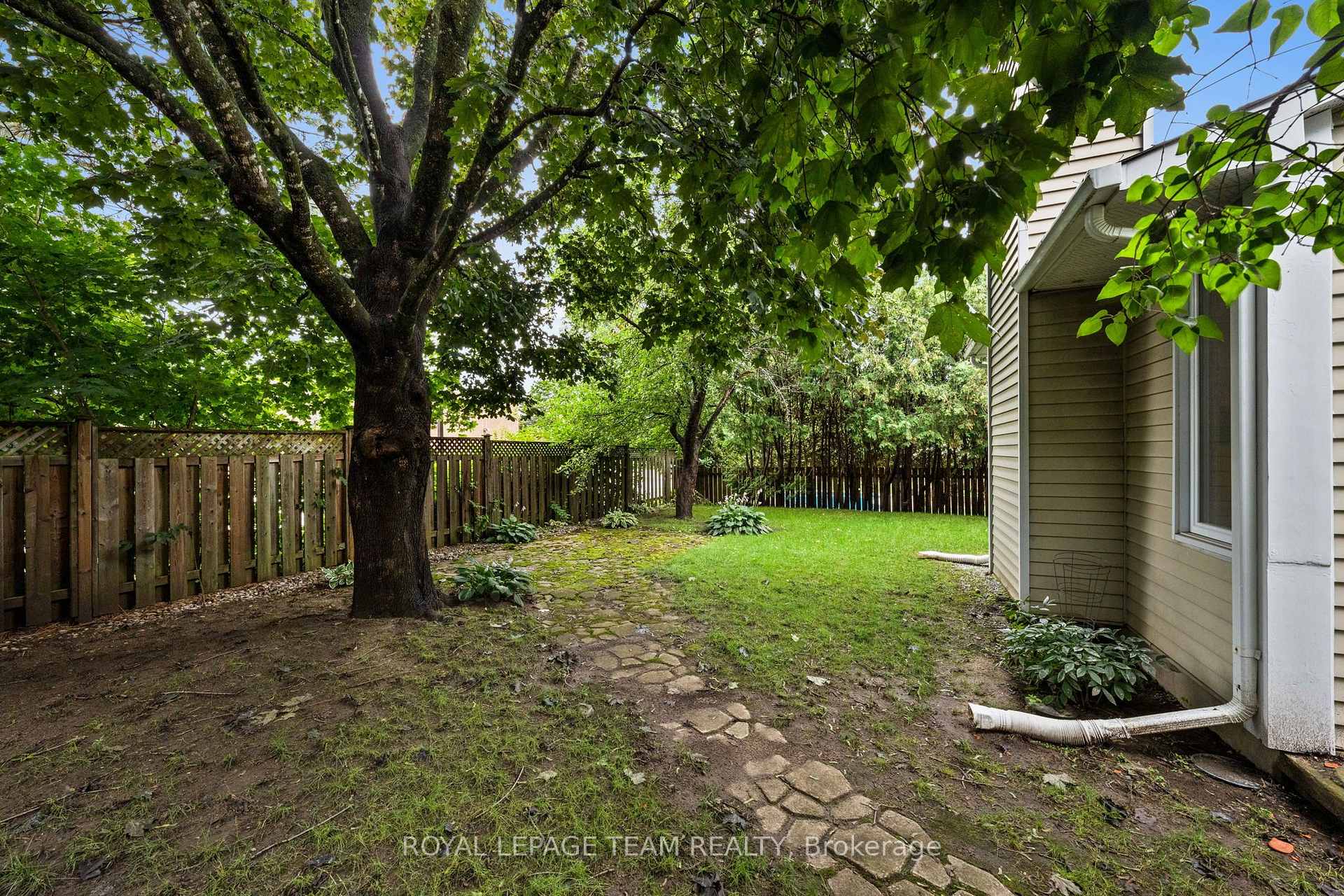 Photo 41 of 59 Naismith Crescent, Ottawa, Kanata - Katimavik — HOMEH