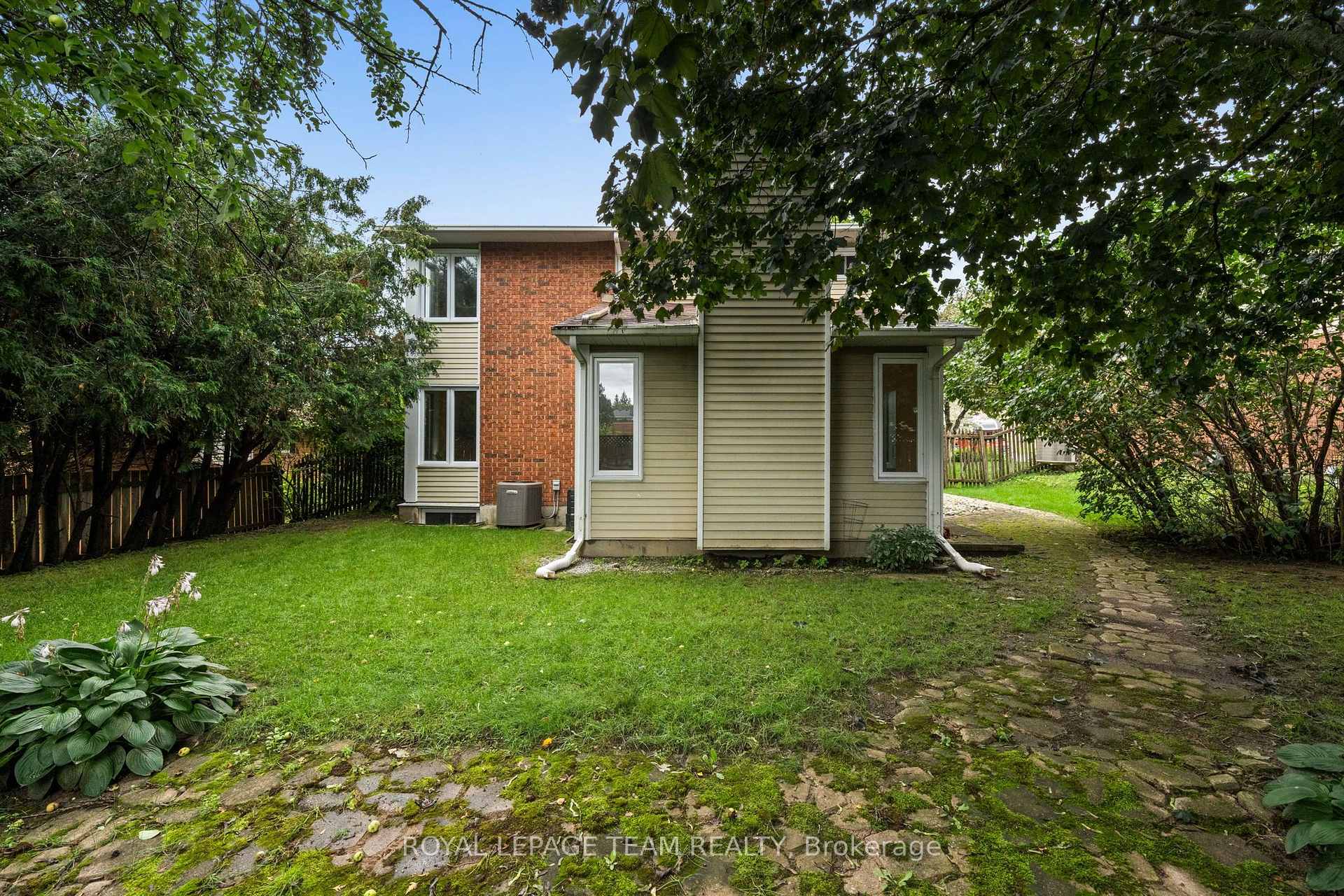 Photo 43 of 59 Naismith Crescent, Ottawa, Kanata - Katimavik — HOMEH