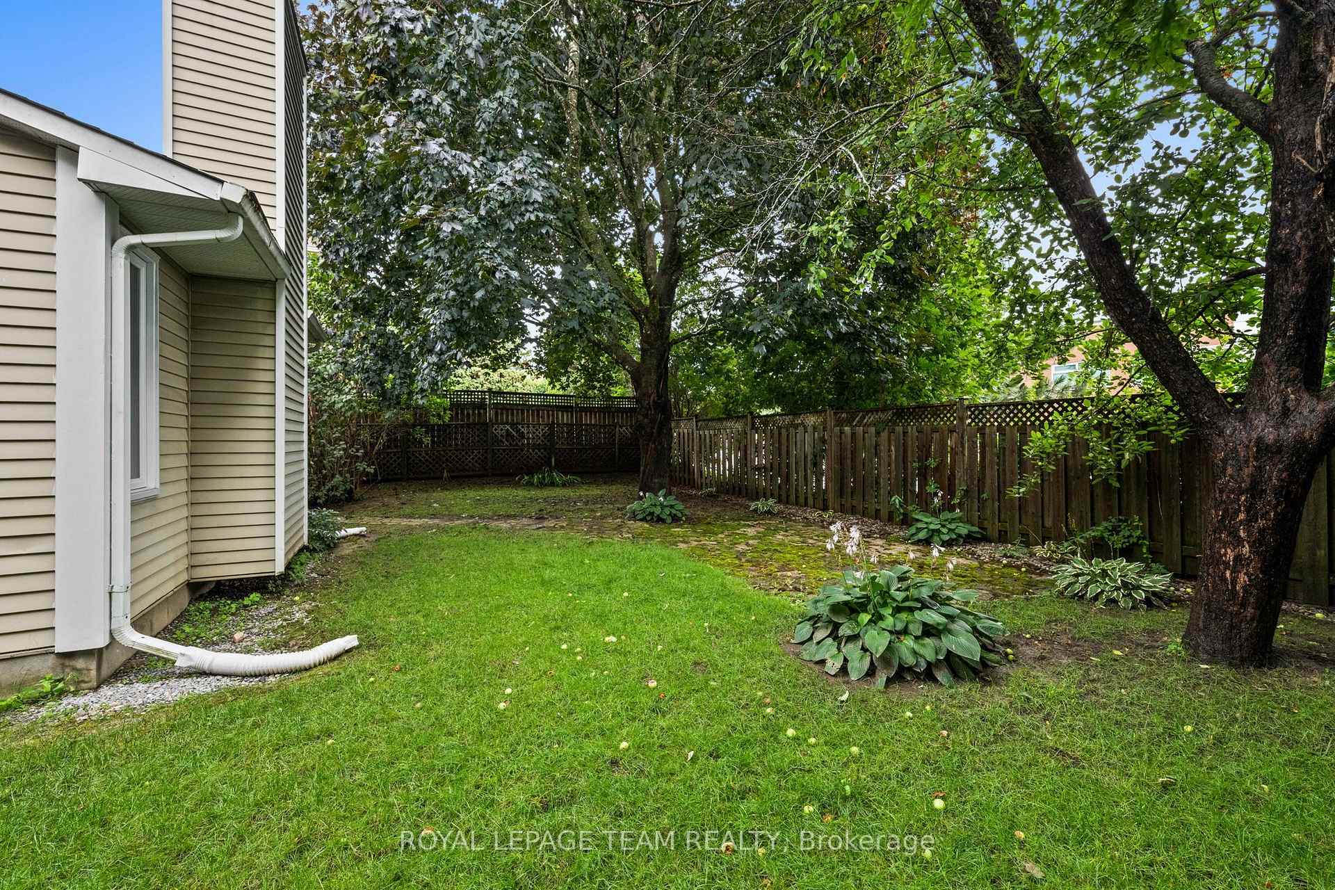 Photo 44 of 59 Naismith Crescent, Ottawa, Kanata - Katimavik — HOMEH