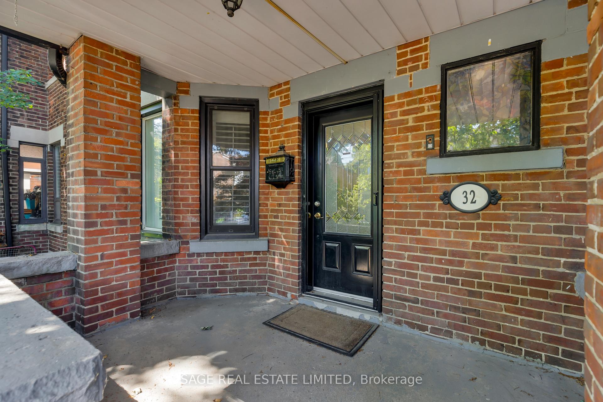 Photo 2 of Unit Main, 32 Roblocke Avenue, Toronto, Dovercourt-Wallace Emerson-Junction — HOMEH