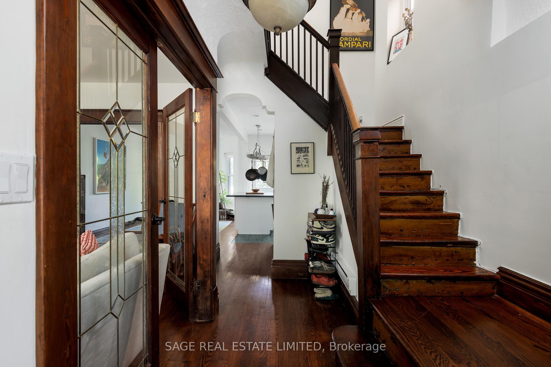 Photo 4 of Unit Main, 32 Roblocke Avenue, Toronto, Dovercourt-Wallace Emerson-Junction — HOMEH