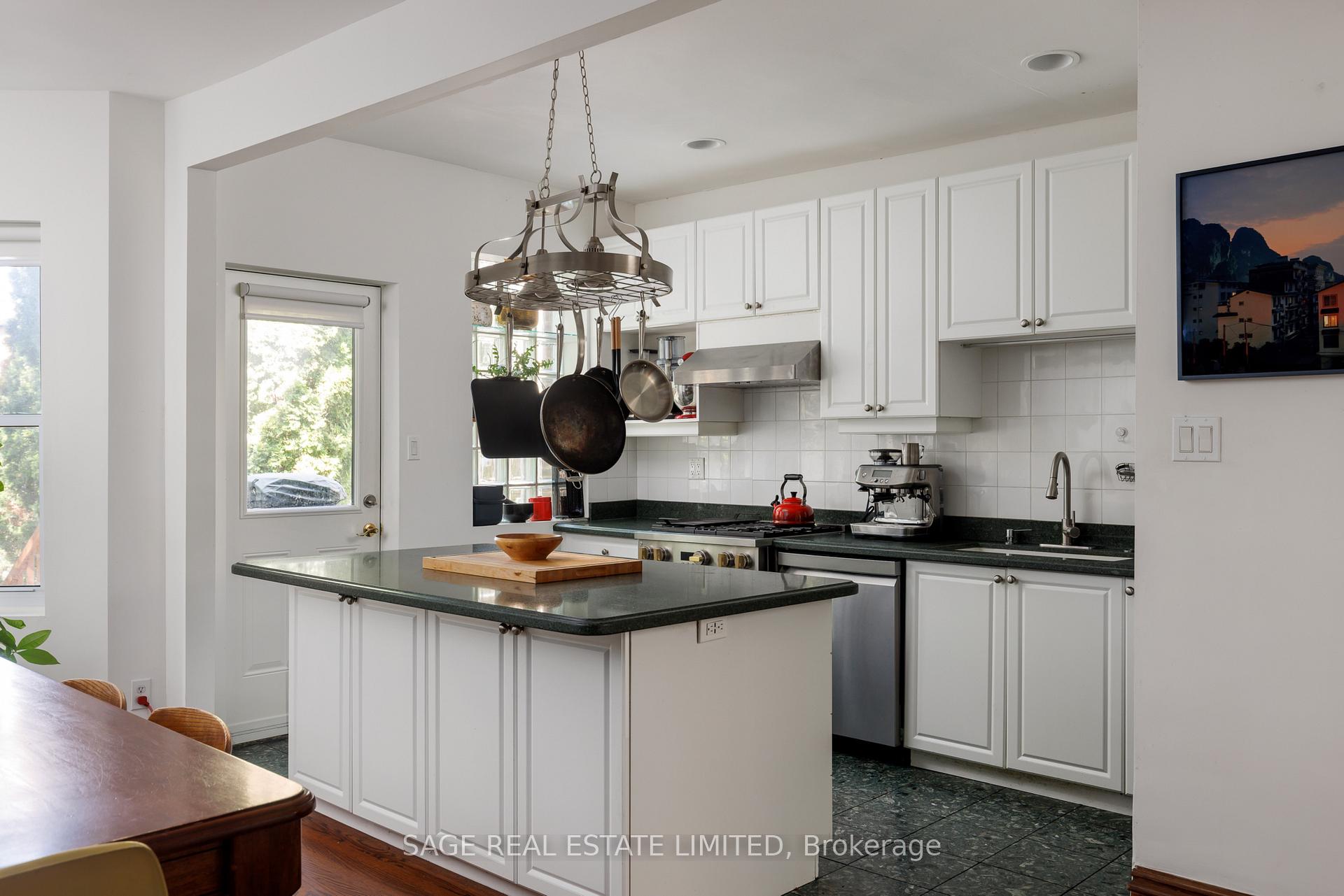 Photo 19 of Unit Main, 32 Roblocke Avenue, Toronto, Dovercourt-Wallace Emerson-Junction — HOMEH