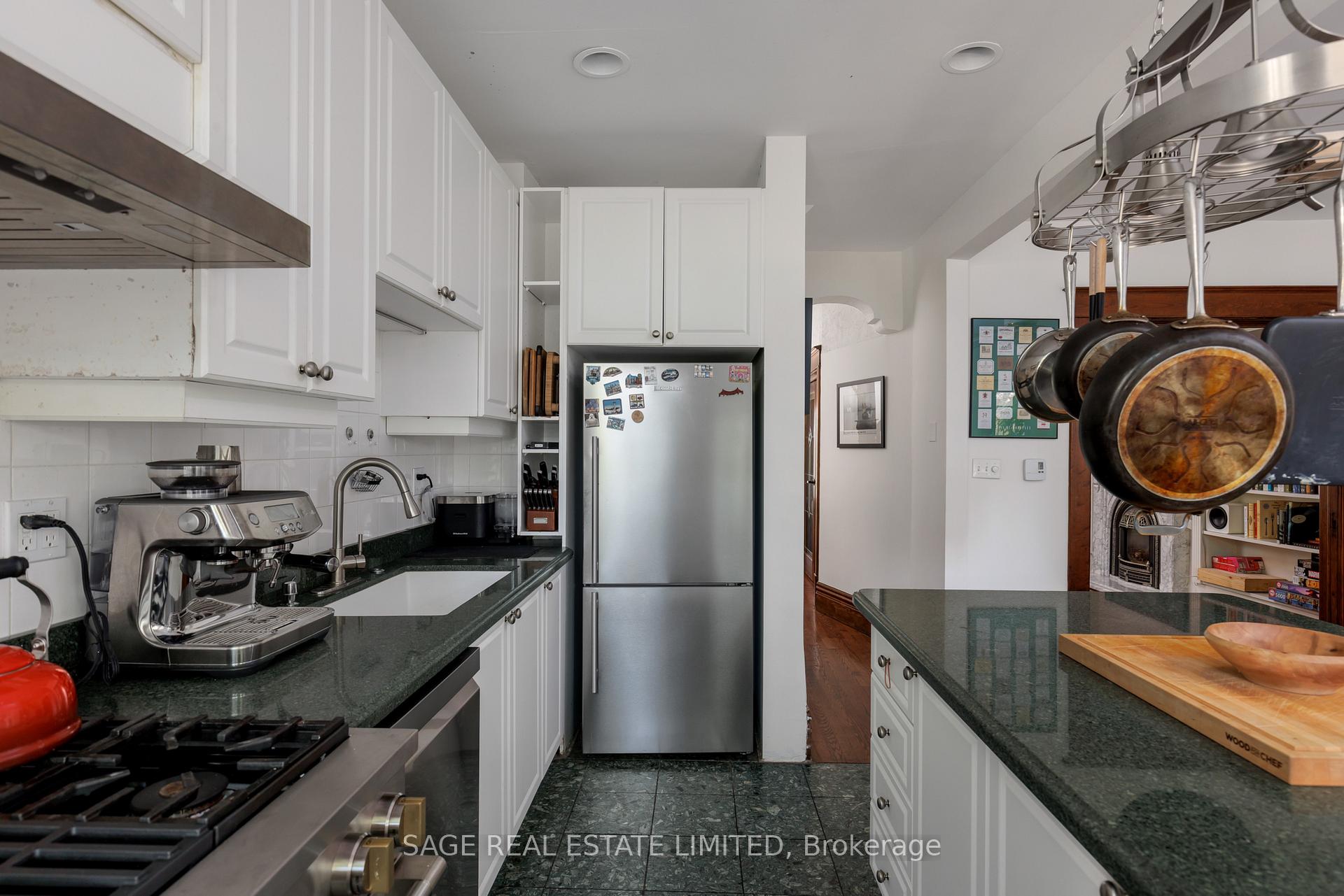 Photo 31 of Unit Main, 32 Roblocke Avenue, Toronto, Dovercourt-Wallace Emerson-Junction — HOMEH