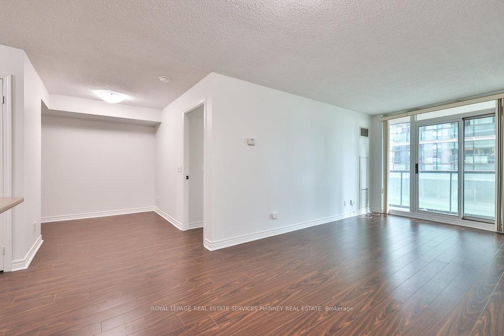 Photo 12 of Unit 708, 30 Grand Trunk Crescent, Toronto, Waterfront Communities — HOMEH