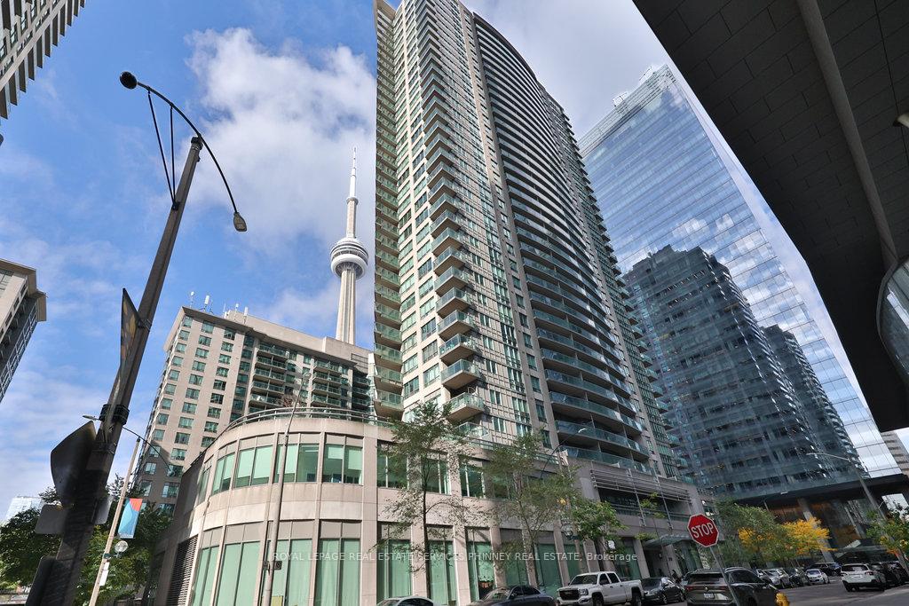 Photo 29 of Unit 708, 30 Grand Trunk Crescent, Toronto, Waterfront Communities — HOMEH