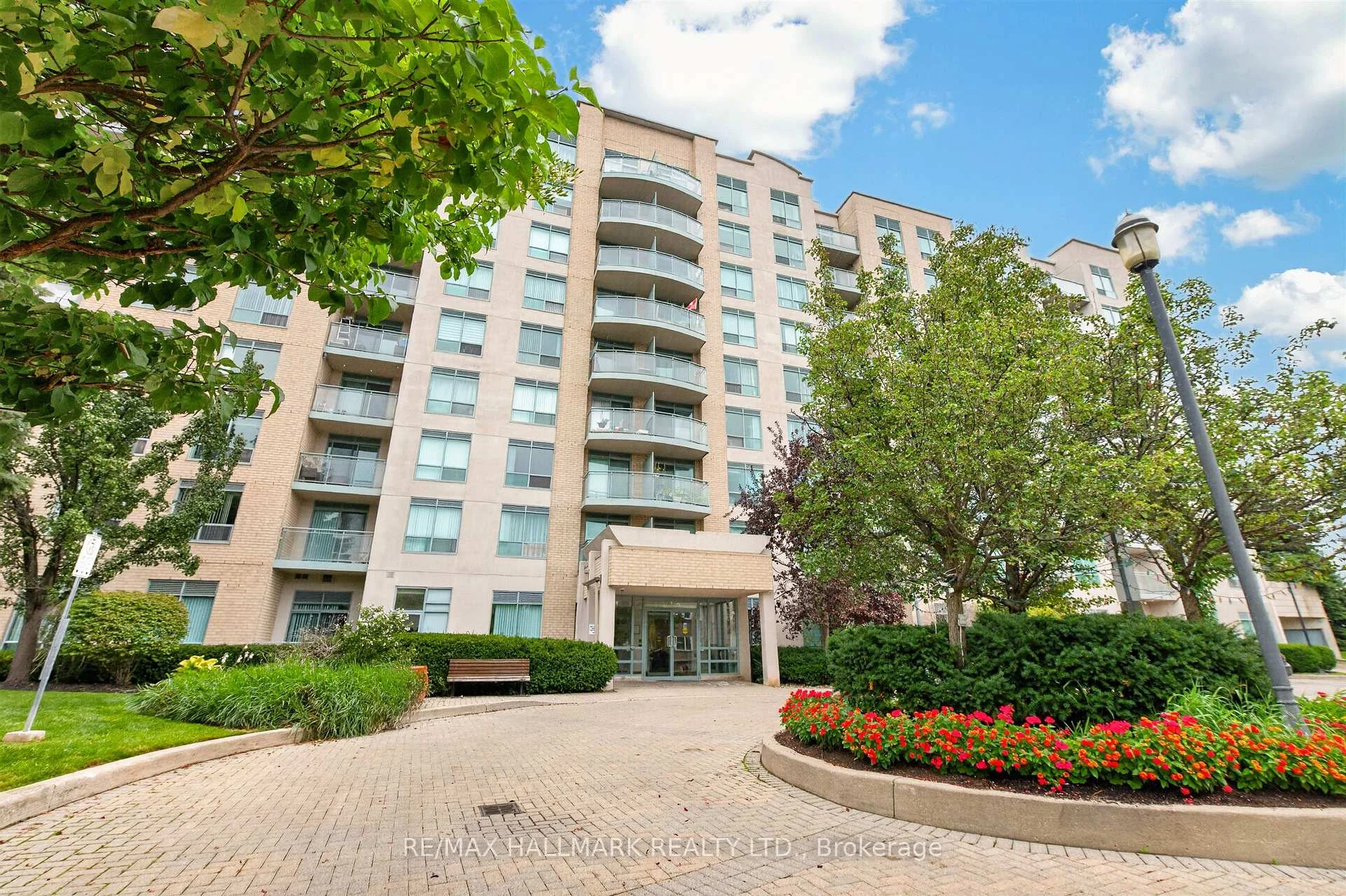 Front of Unit 702, 51 Baffin Court