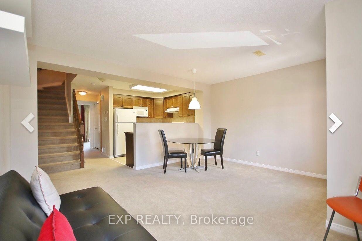Photo 7 of 526 Reardon Private, Ottawa, Heron Gate/Industrial Park — HOMEH