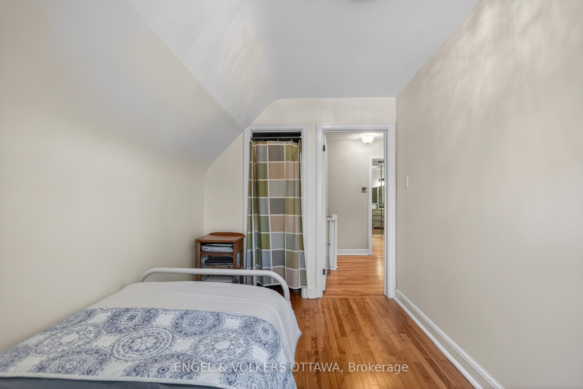 Photo 43 of 1396 Micmac Street, Ottawa, Alta Vista — HOMEH