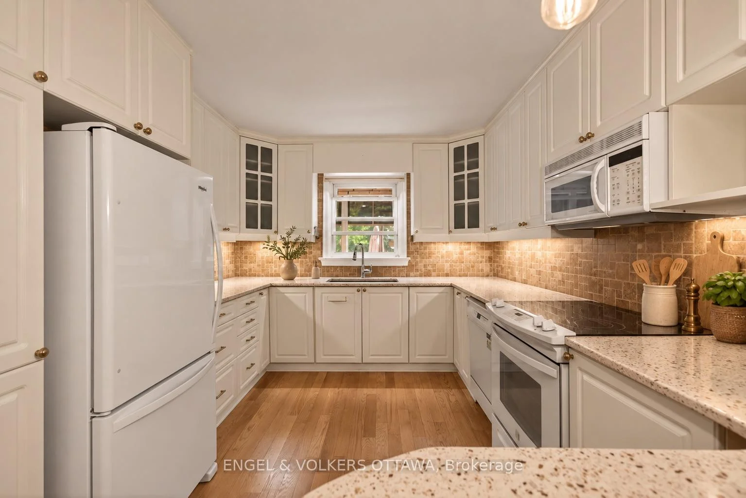 Photo 16 of 1396 Micmac Street, Ottawa, Alta Vista — HOMEH