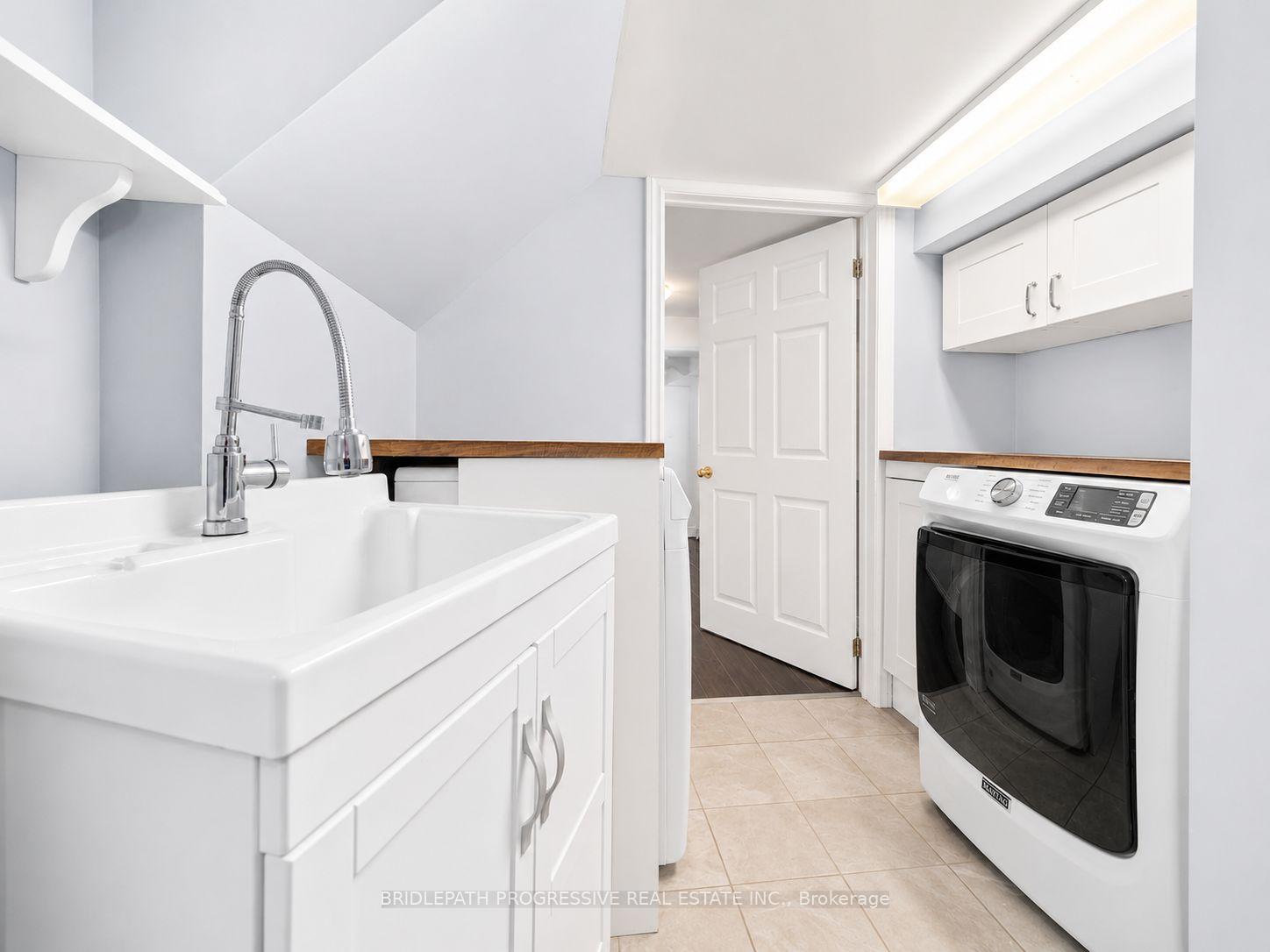 Photo 4 of 621 Wychwood Street, Oshawa, O'Neill — HOMEH