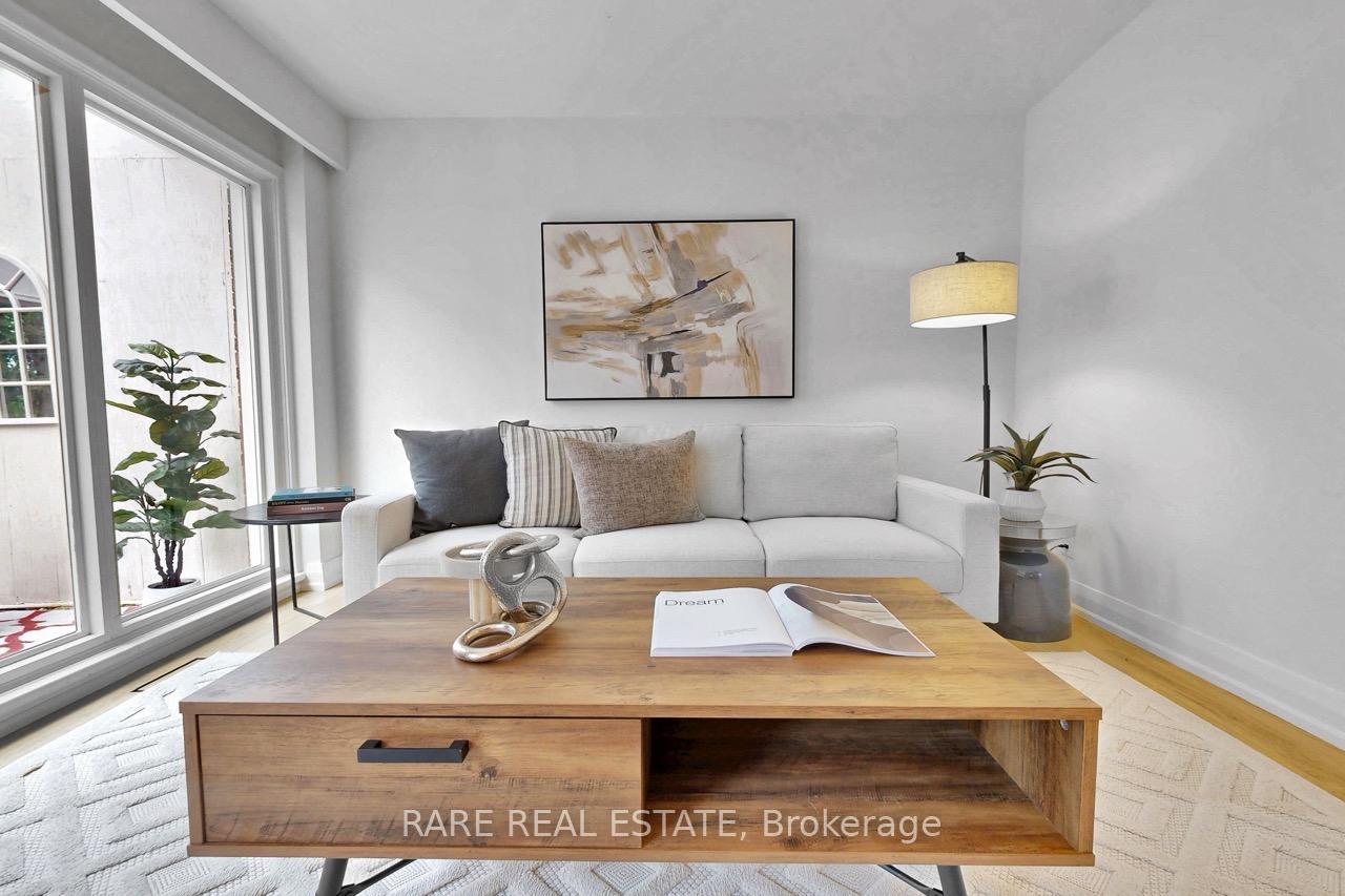 Photo 9 of 192 Three Valleys Drive, North York, Parkwoods-Donalda — HOMEH