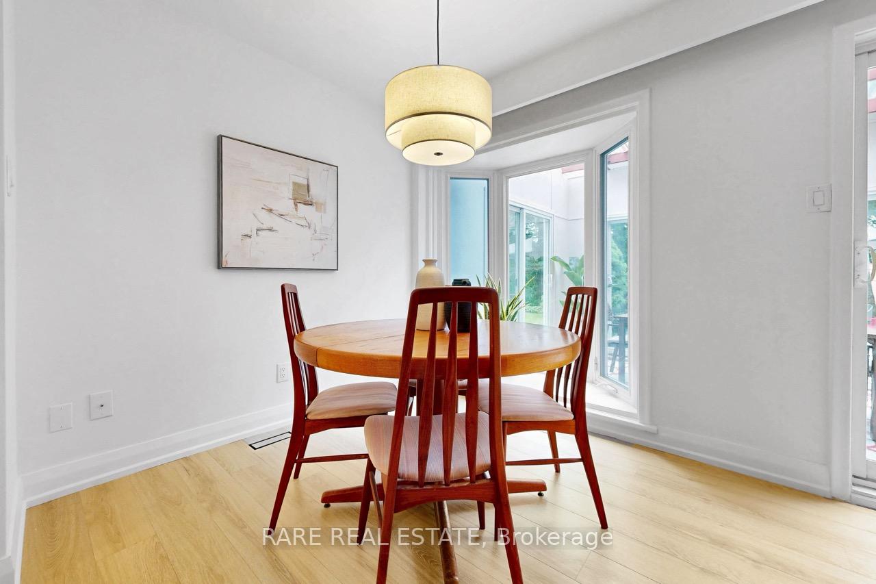 Photo 12 of 192 Three Valleys Drive, North York, Parkwoods-Donalda — HOMEH