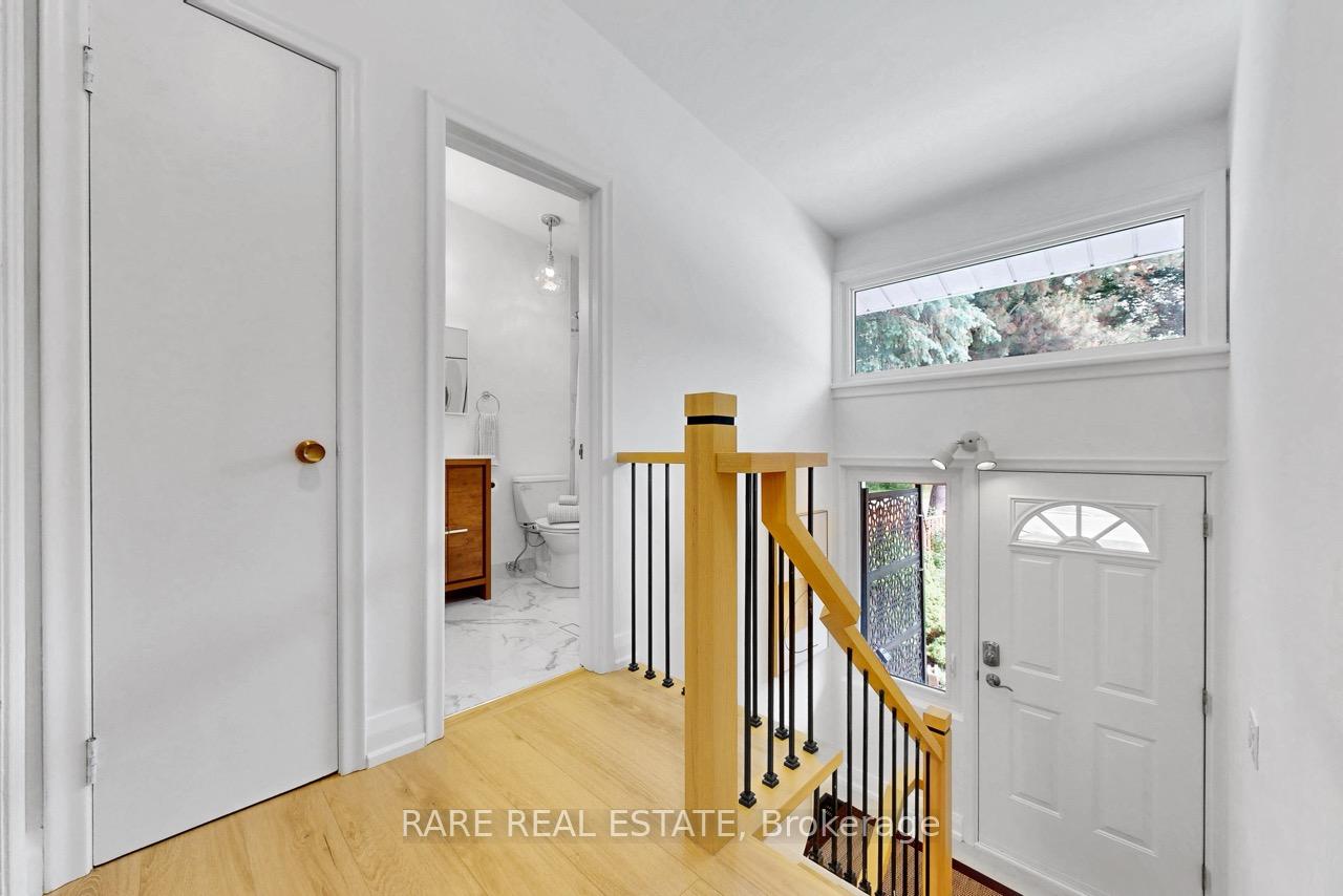 Photo 24 of 192 Three Valleys Drive, North York, Parkwoods-Donalda — HOMEH