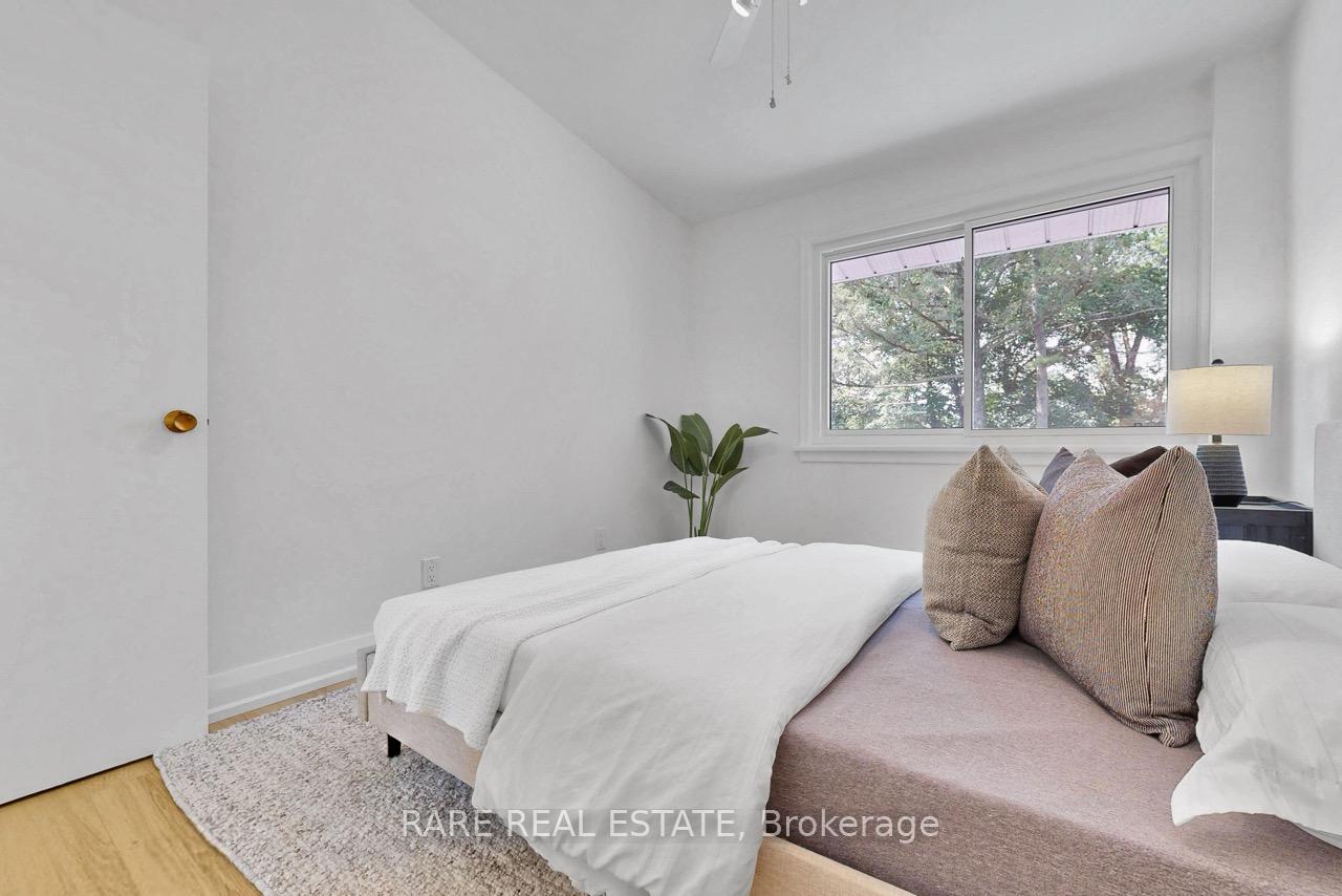 Photo 32 of 192 Three Valleys Drive, North York, Parkwoods-Donalda — HOMEH