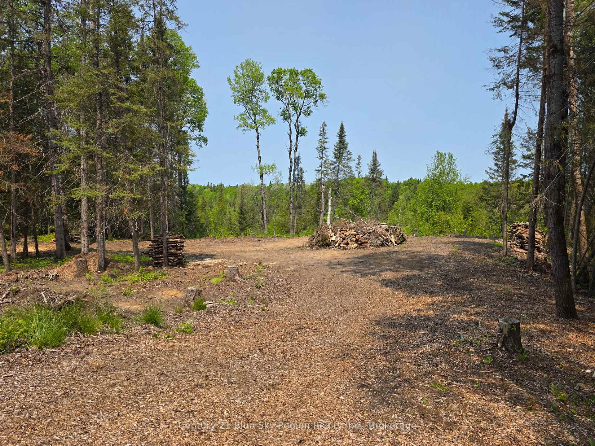 Photo 13 of 356 Hunt Line, Powassan — HOMEH