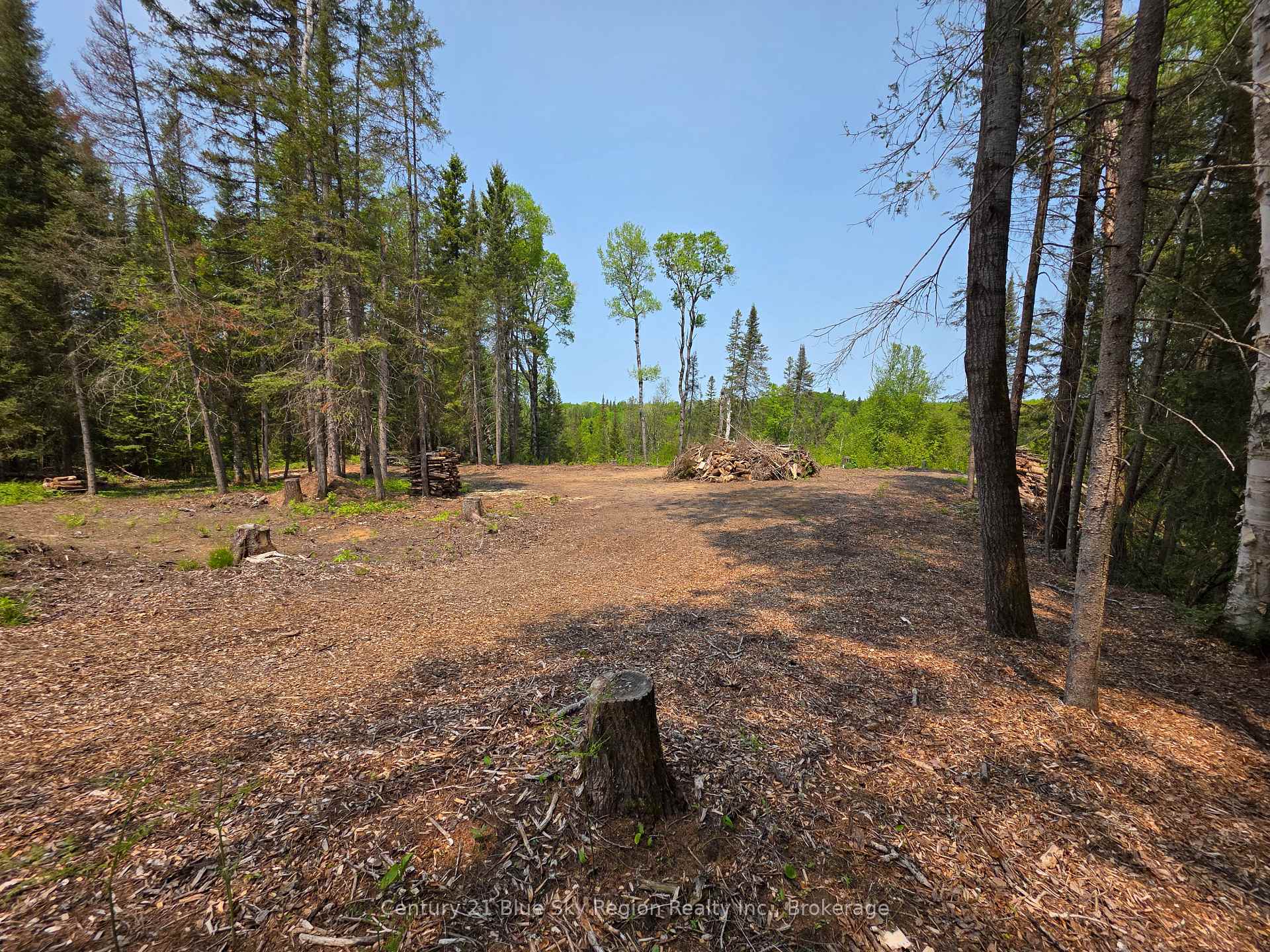 Photo 16 of 356 Hunt Line, Powassan — HOMEH