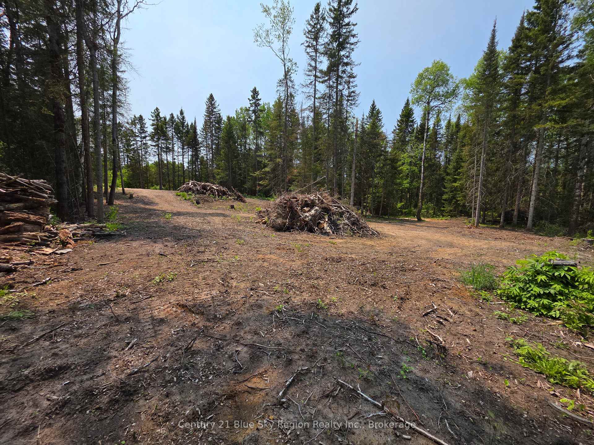 Photo 17 of 356 Hunt Line, Powassan — HOMEH
