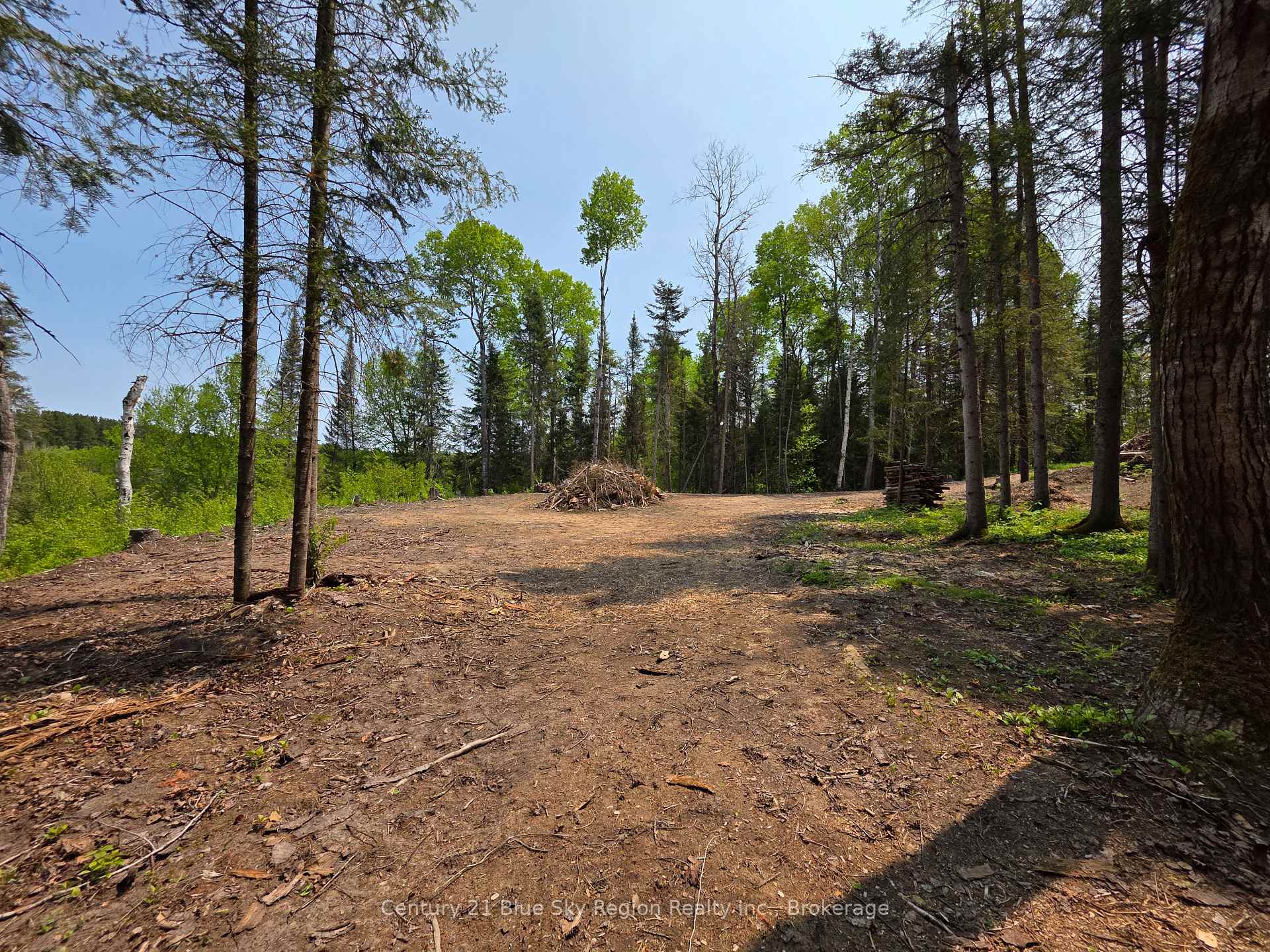 Photo 20 of 356 Hunt Line, Powassan — HOMEH