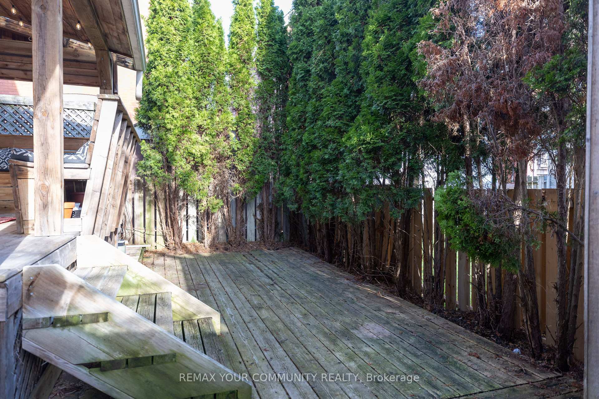 Photo 29 of 20 Victoria Street, St. Thomas — HOMEH