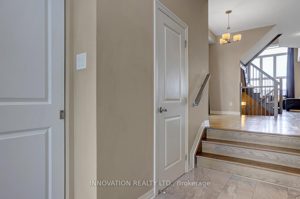 Photo 4 of 561 Rioja Street, Ottawa, Kanata - Emerald Meadows/Trailwest — HOMEH