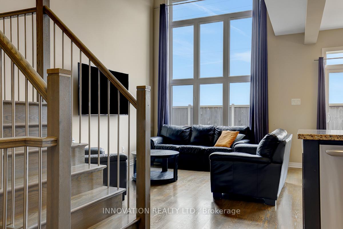 Photo 10 of 561 Rioja Street, Ottawa, Kanata - Emerald Meadows/Trailwest — HOMEH