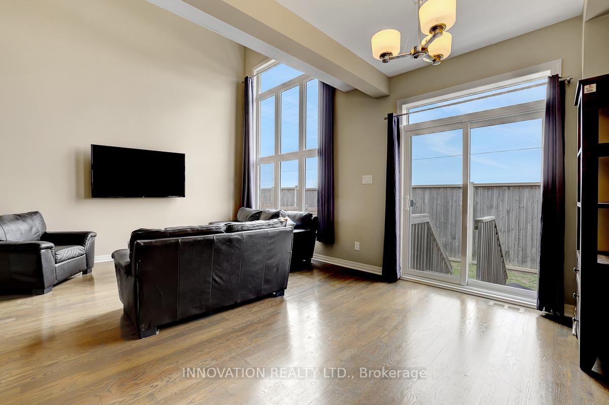 Photo 16 of 561 Rioja Street, Ottawa, Kanata - Emerald Meadows/Trailwest — HOMEH