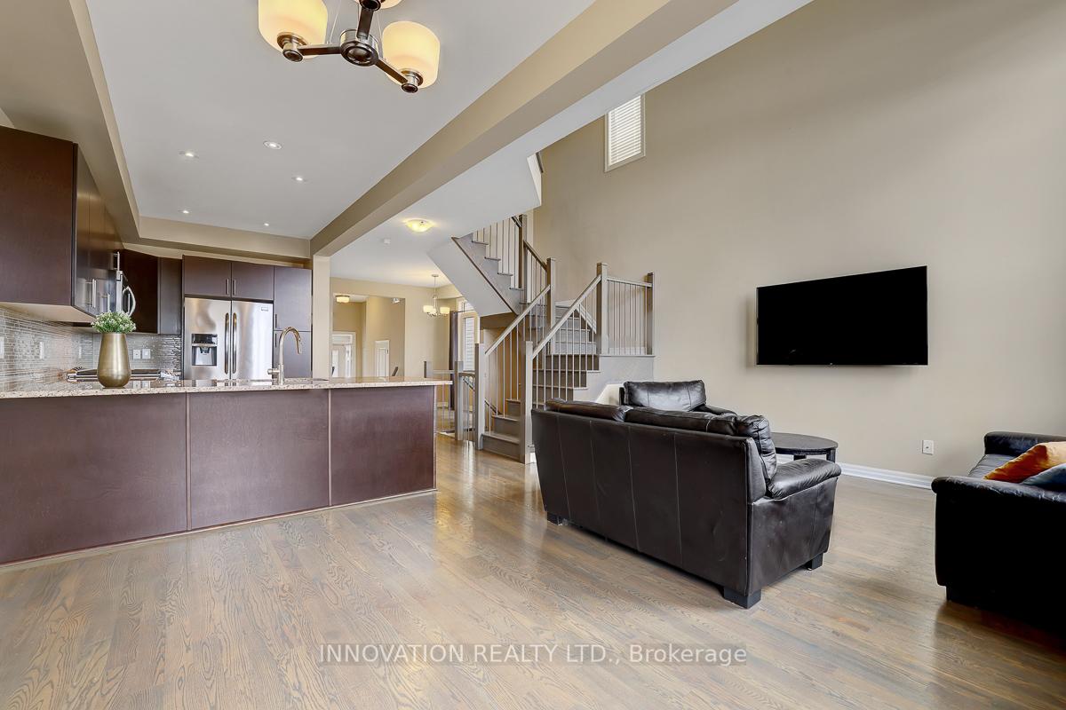 Photo 17 of 561 Rioja Street, Ottawa, Kanata - Emerald Meadows/Trailwest — HOMEH