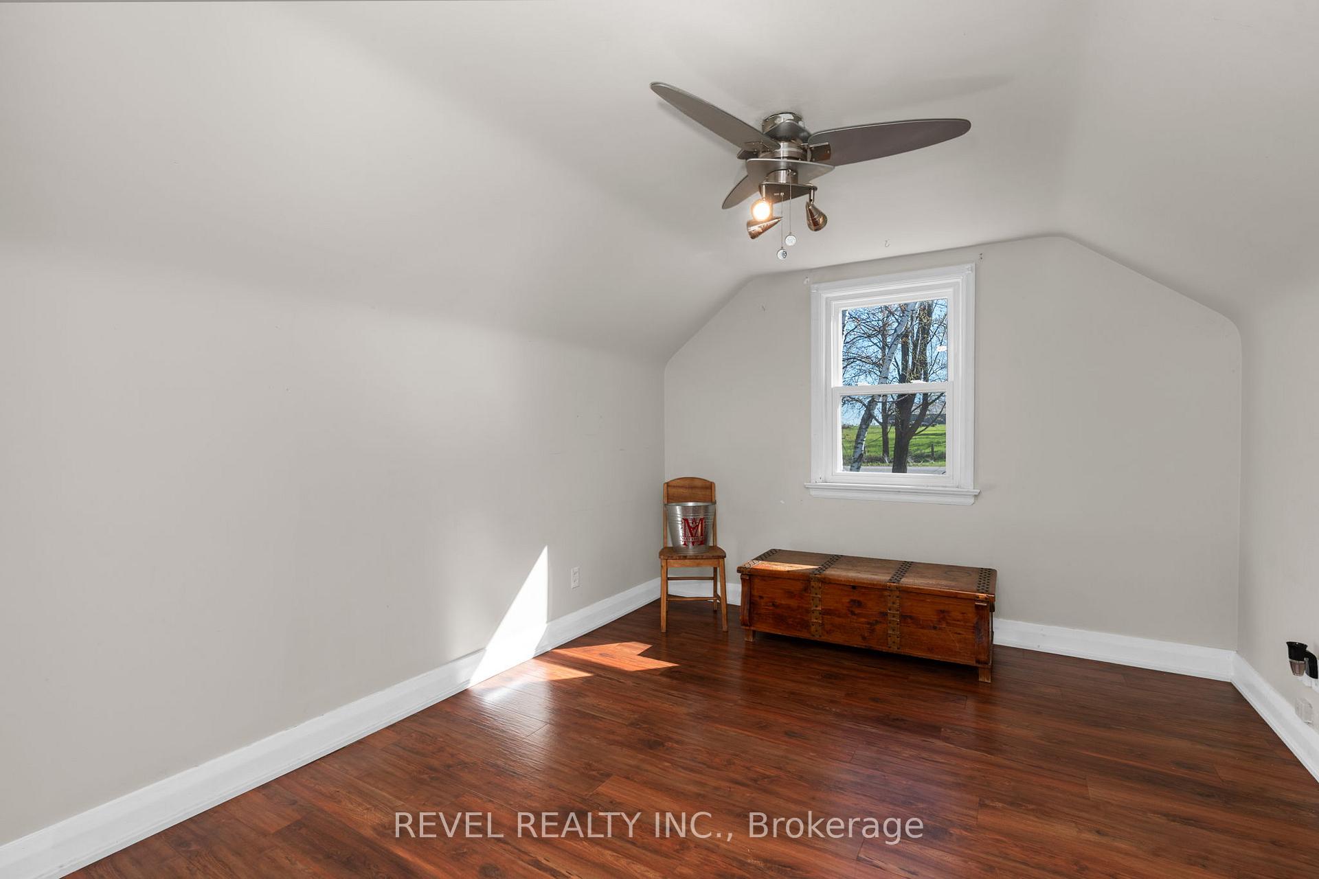 Photo 20 of 2940 Old Second Road S, Springwater, Midhurst — HOMEH