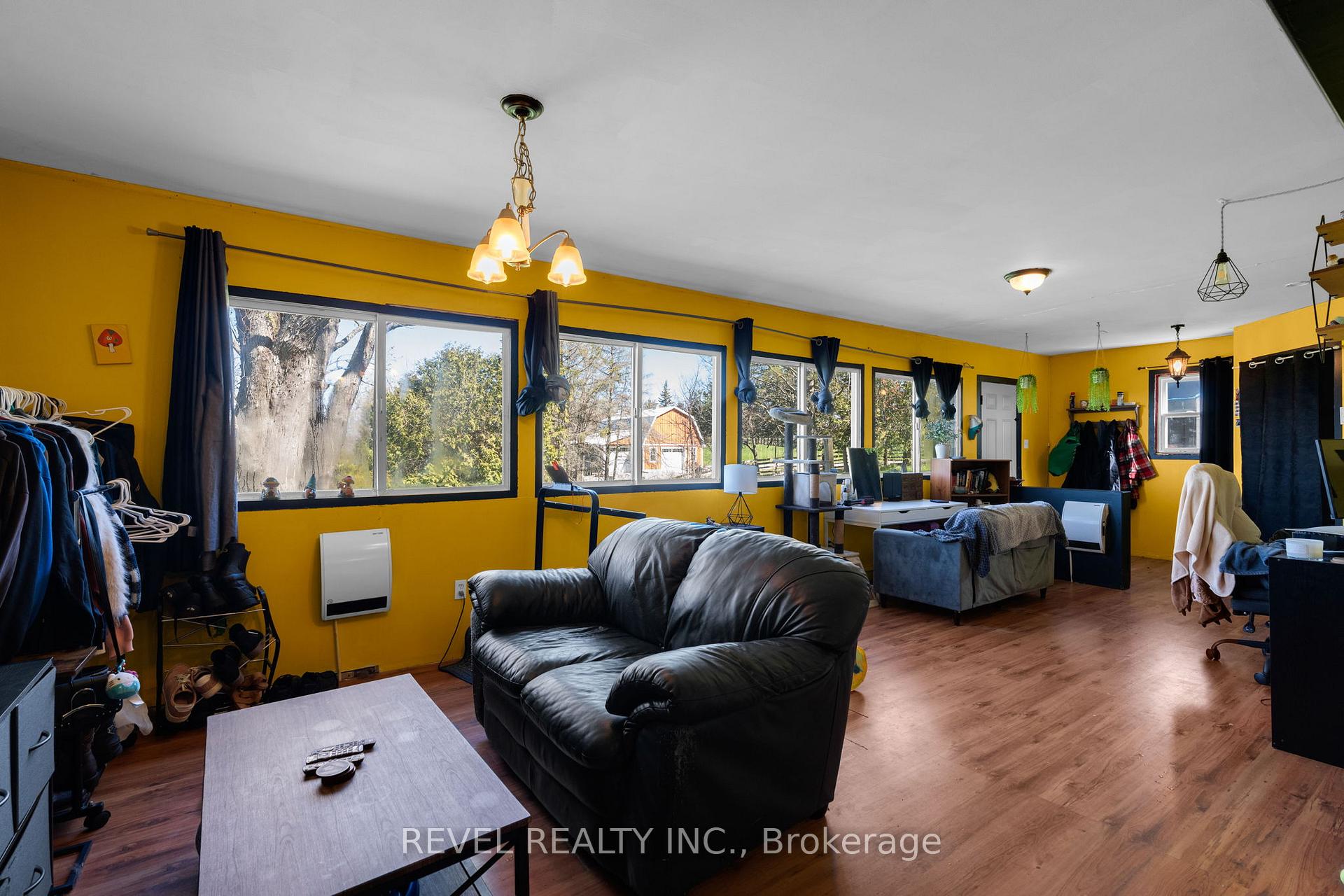 Photo 34 of 2940 Old Second Road S, Springwater, Midhurst — HOMEH