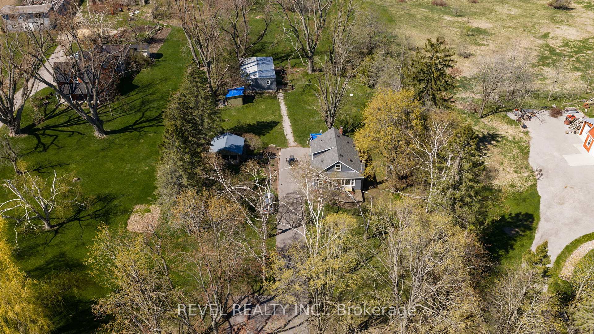 Photo 38 of 2940 Old Second Road S, Springwater, Midhurst — HOMEH