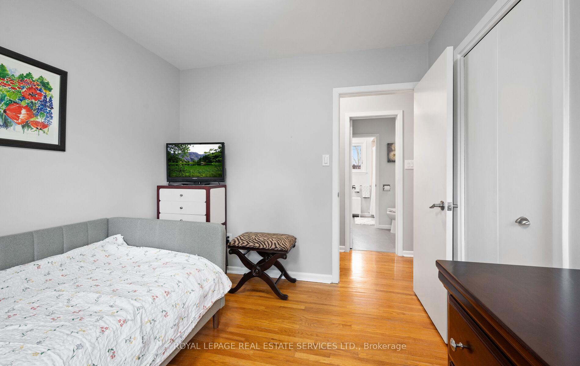 Photo 26 of 22 Arbroath Crescent, Etobicoke, Markland Wood — HOMEH