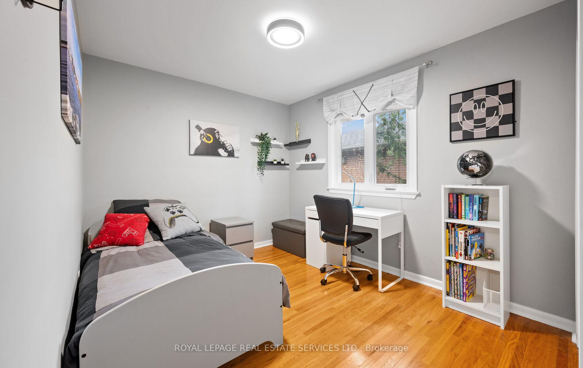 Photo 27 of 22 Arbroath Crescent, Etobicoke, Markland Wood — HOMEH