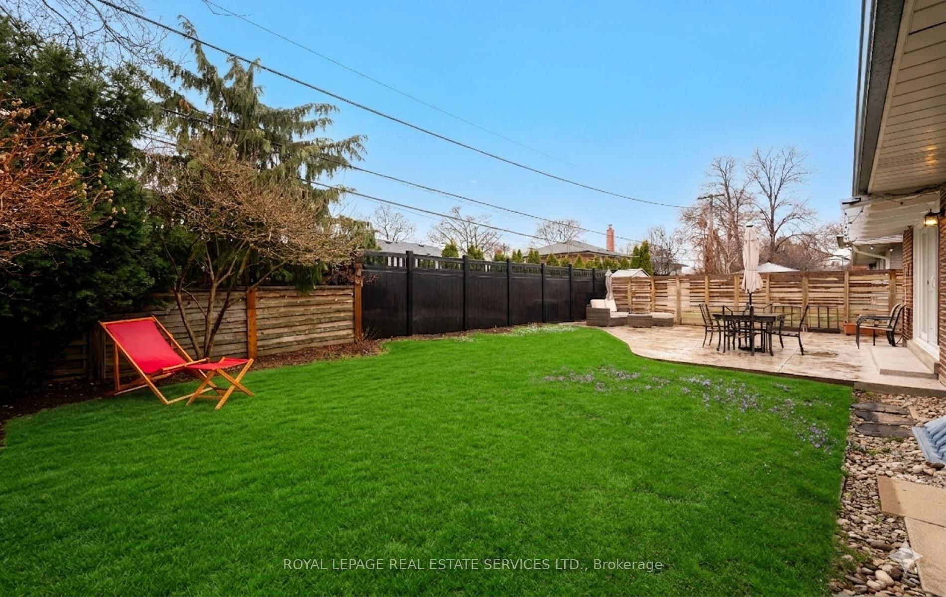 Photo 40 of 22 Arbroath Crescent, Etobicoke, Markland Wood — HOMEH