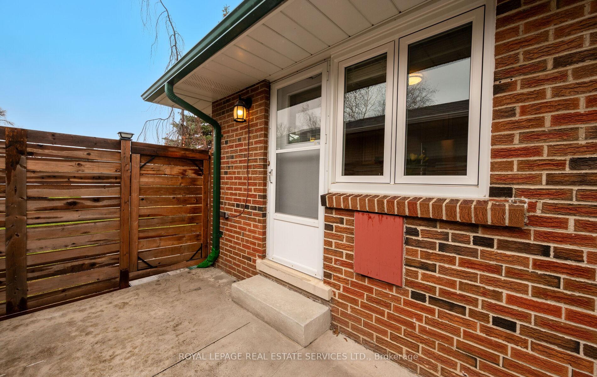 Photo 46 of 22 Arbroath Crescent, Etobicoke, Markland Wood — HOMEH