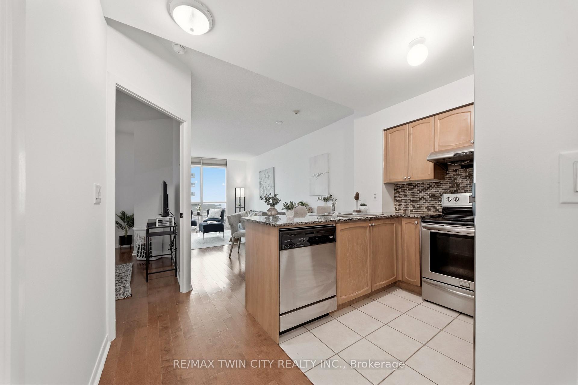 Photo 3 of Unit 2502, 231 Fort York Boulevard, Toronto, Niagara — HOMEH