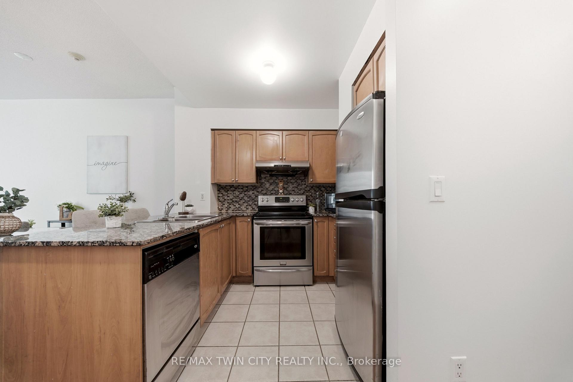 Photo 4 of Unit 2502, 231 Fort York Boulevard, Toronto, Niagara — HOMEH