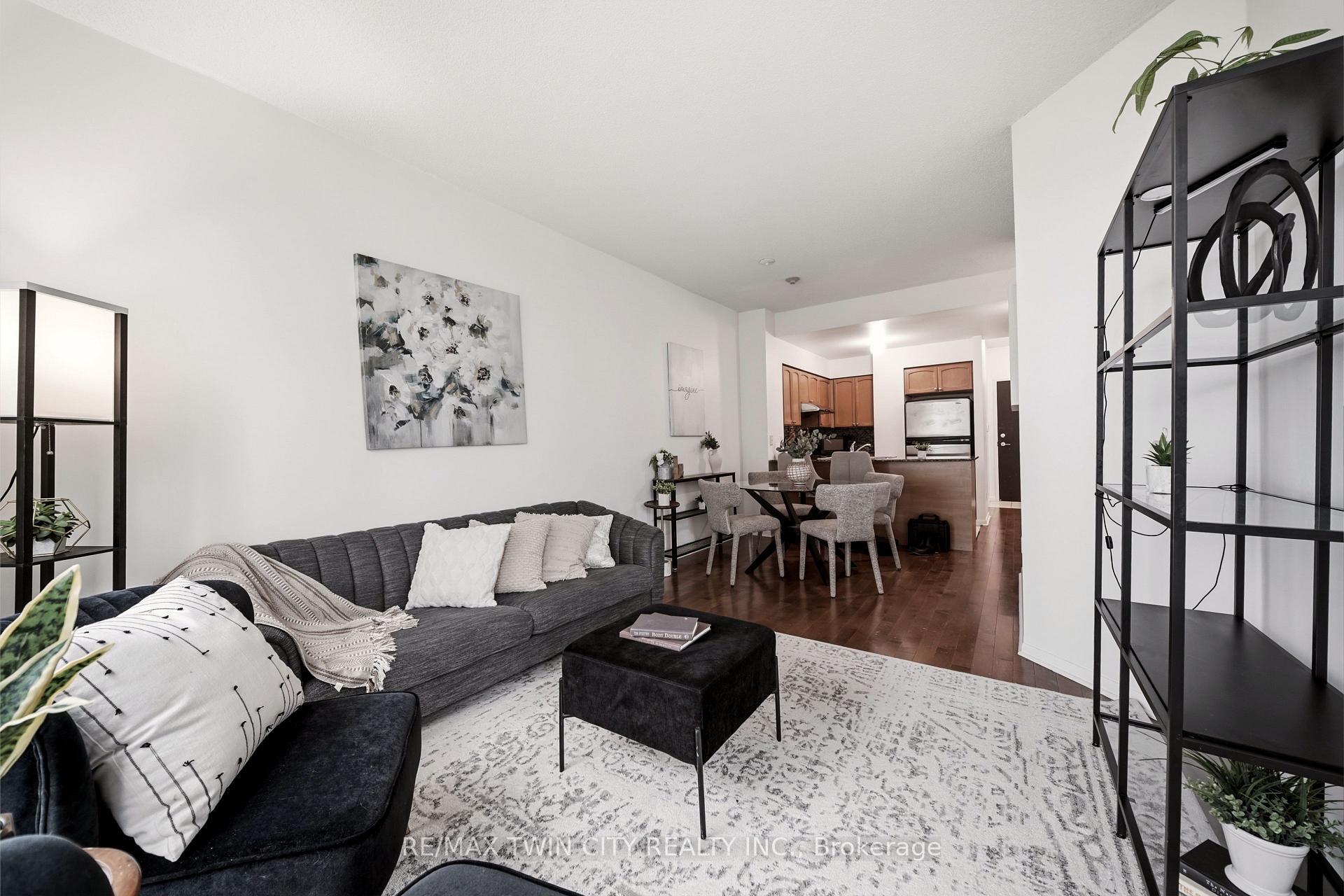 Photo 9 of Unit 2502, 231 Fort York Boulevard, Toronto, Niagara — HOMEH