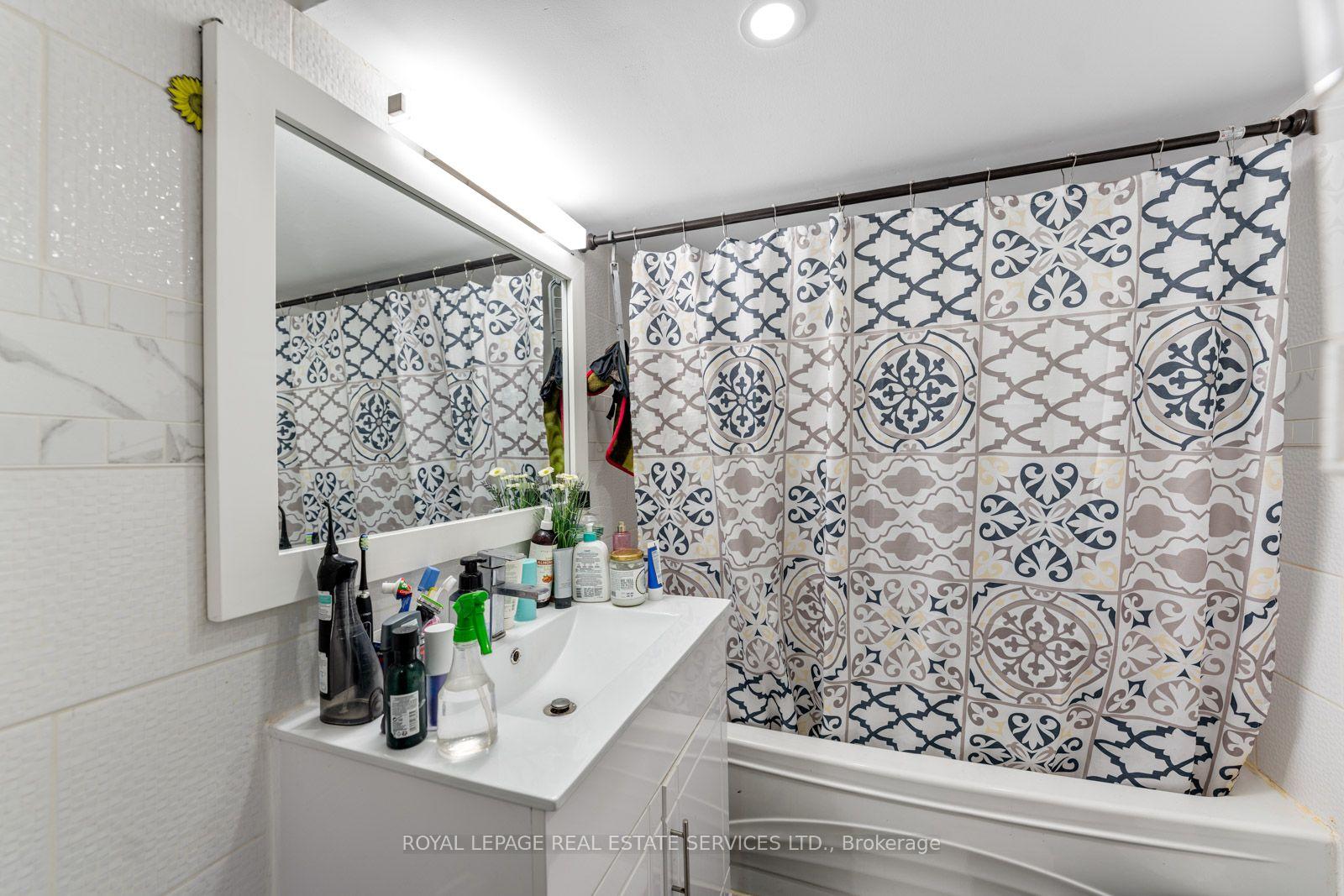 Photo 48 of 58 Pauline Avenue, Toronto, Dovercourt-Wallace Emerson-Junction — HOMEH