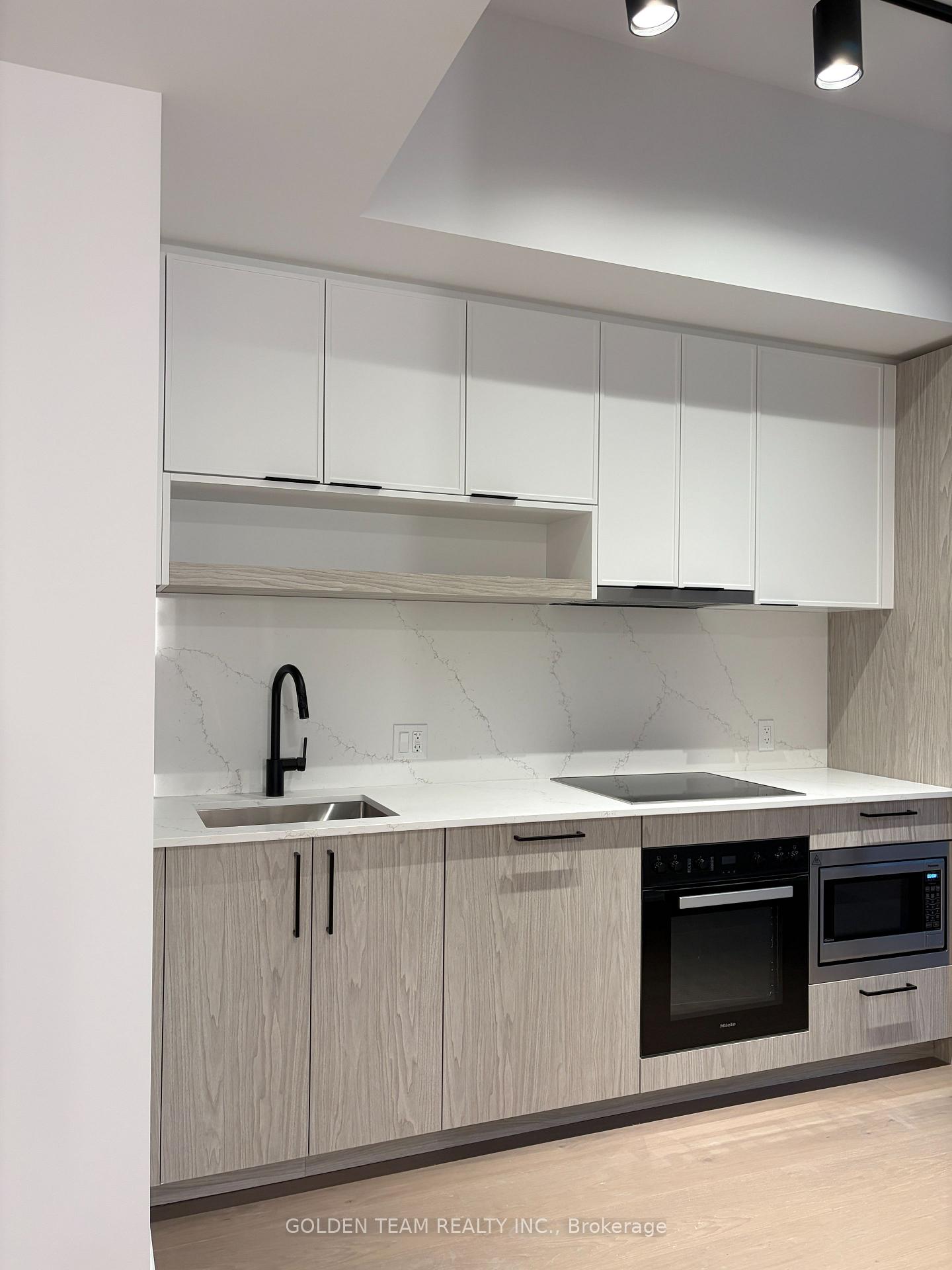 Photo 9 of 89 Montclair Avenue, Toronto, Forest Hill South — HOMEH