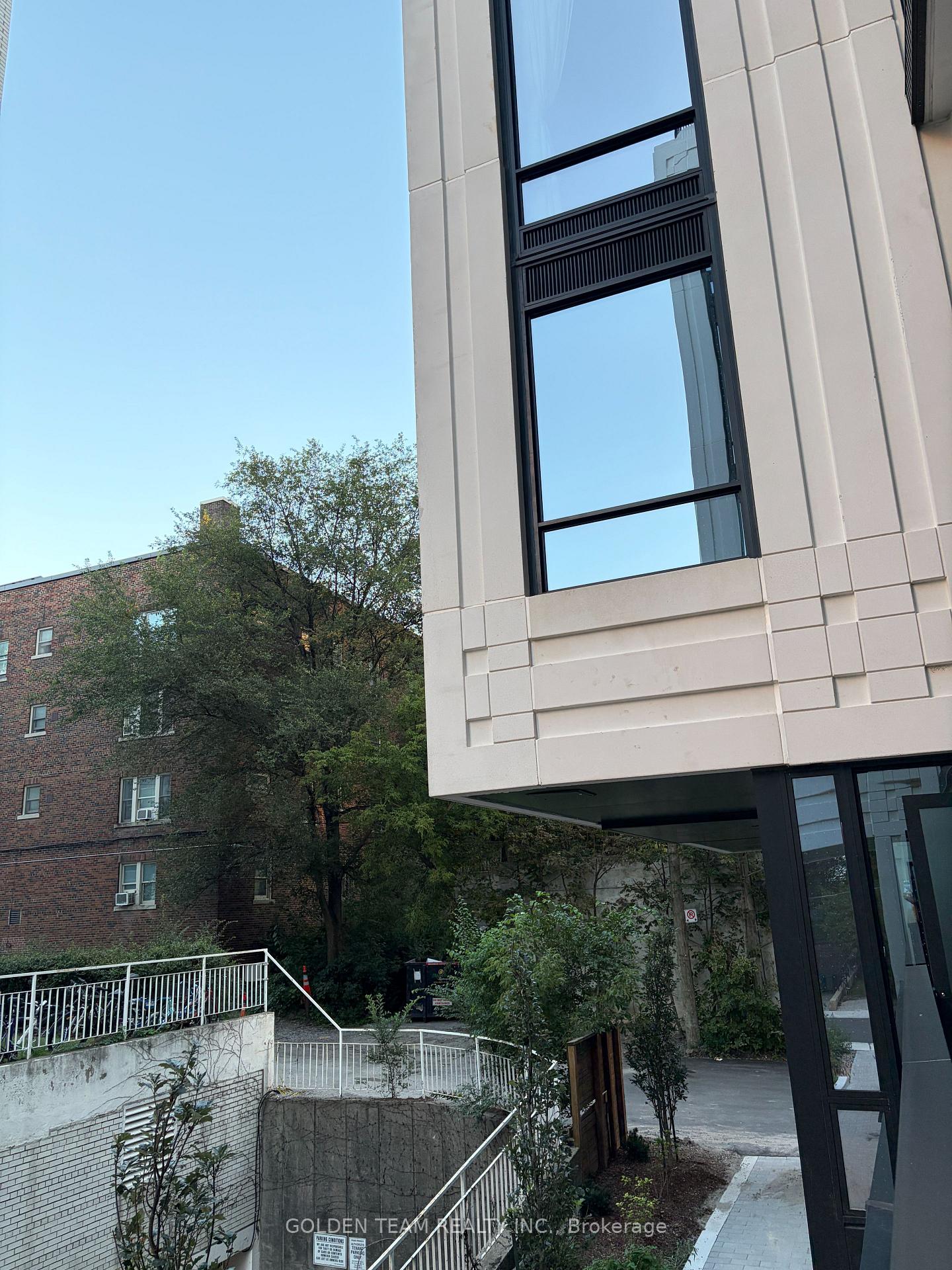 Photo 24 of 89 Montclair Avenue, Toronto, Forest Hill South — HOMEH