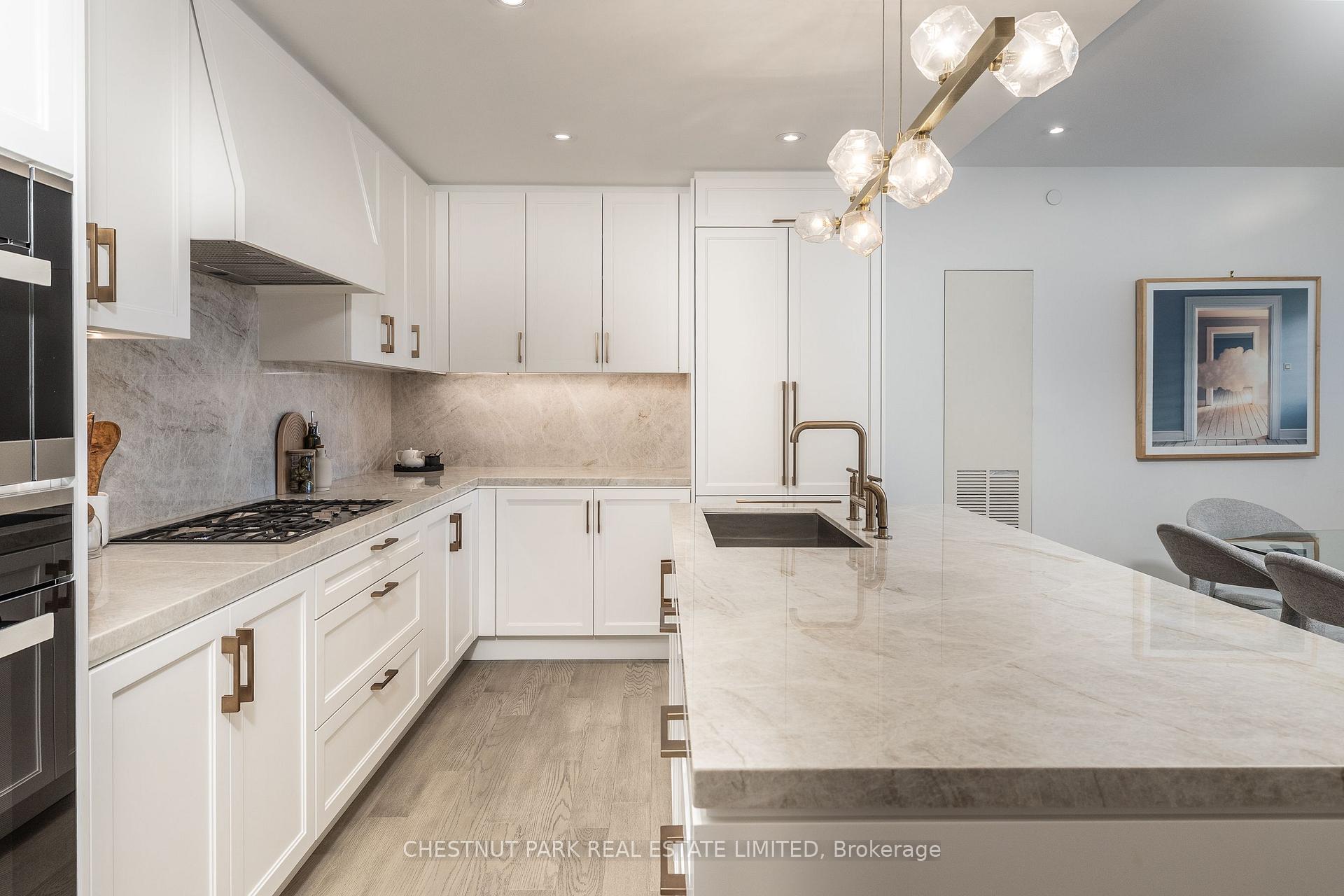 Photo 4 of Unit 408, 1 Strathgowan Avenue, Toronto, Lawrence Park South — HOMEH