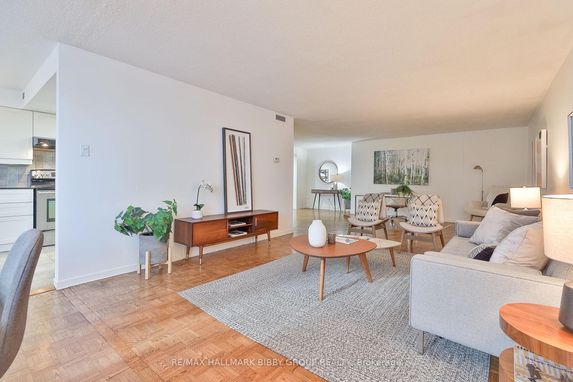 Photo 6 of Unit 1007, 360 Bloor Street E, Toronto, Rosedale-Moore Park — HOMEH