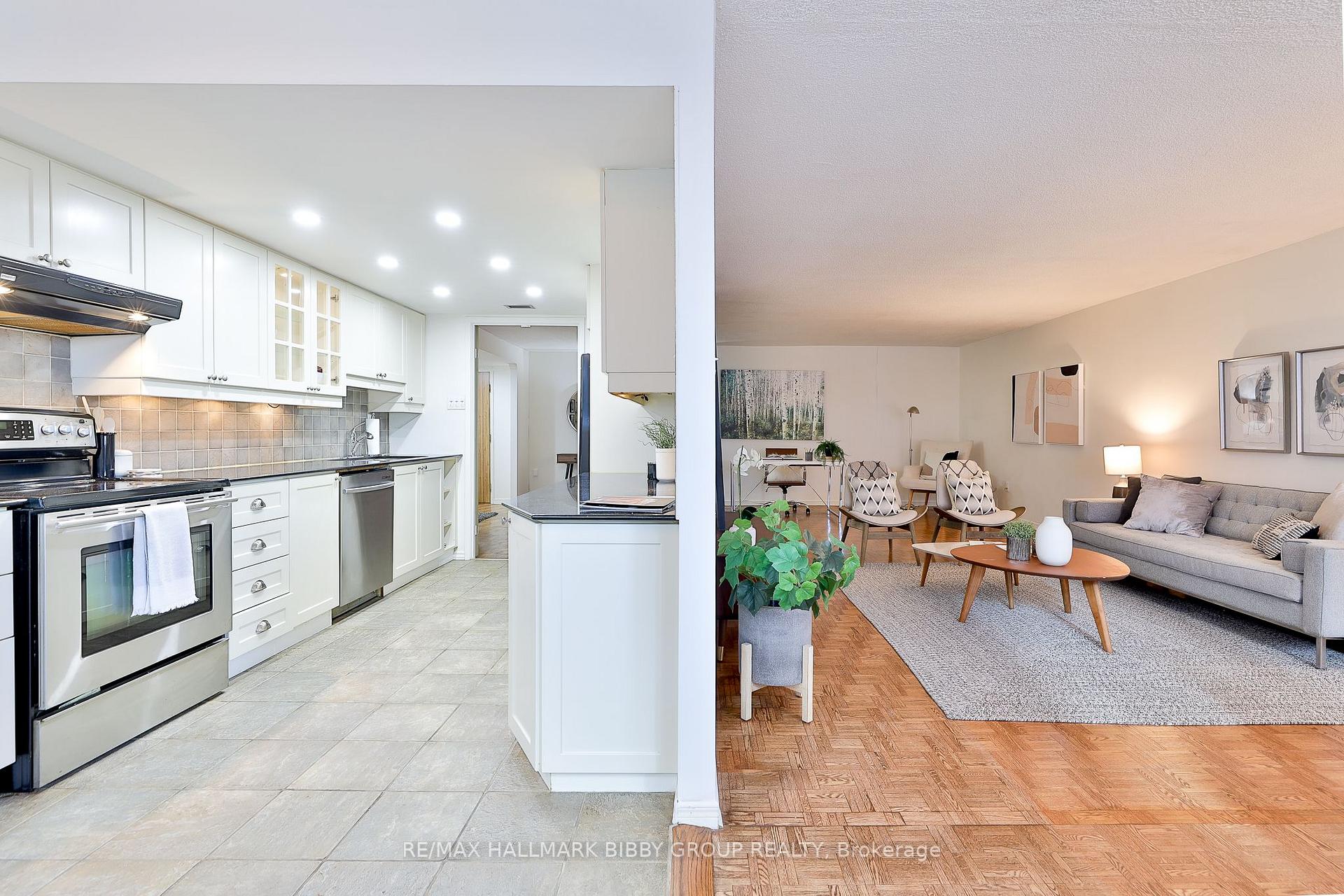 Photo 8 of Unit 1007, 360 Bloor Street E, Toronto, Rosedale-Moore Park — HOMEH