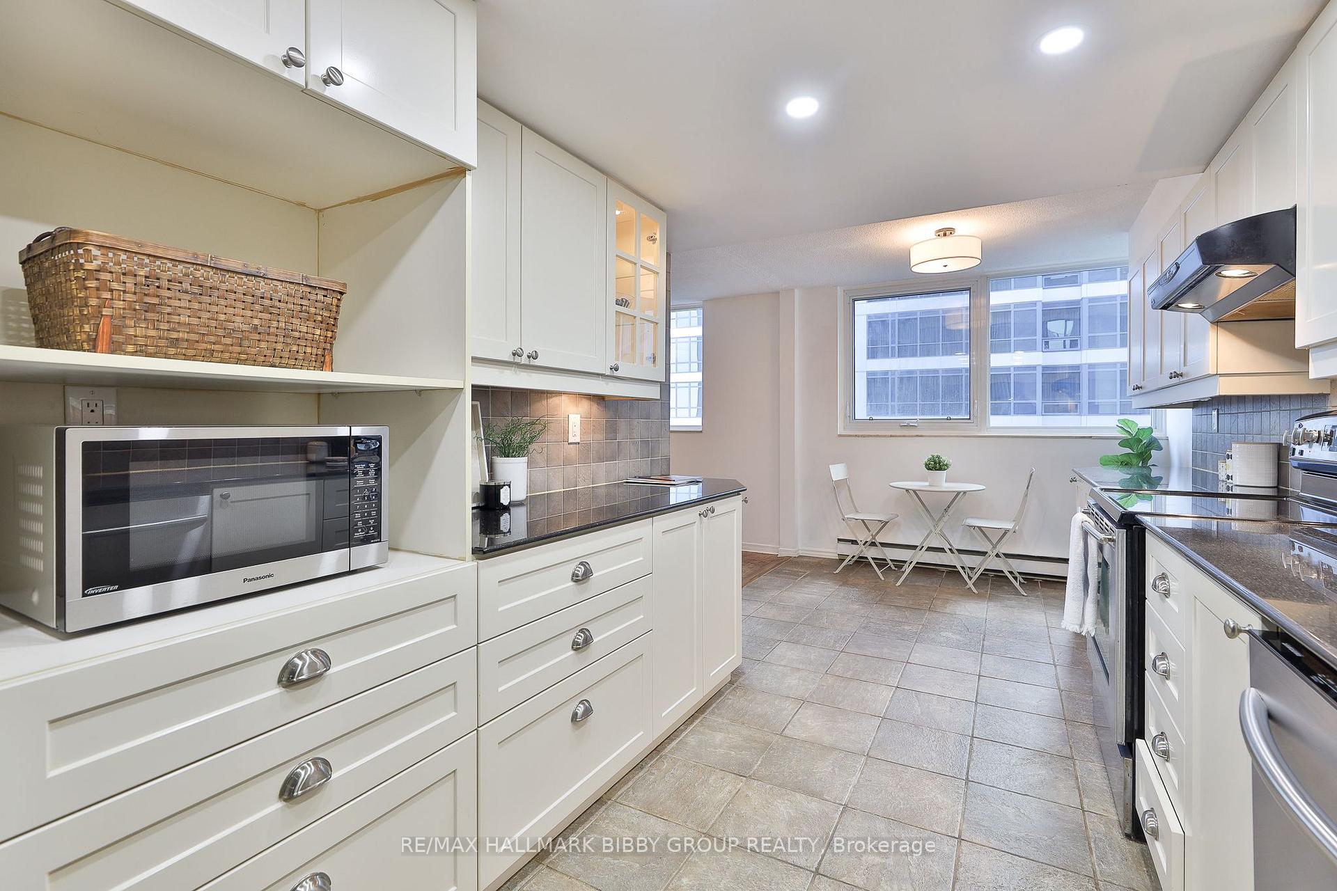 Photo 10 of Unit 1007, 360 Bloor Street E, Toronto, Rosedale-Moore Park — HOMEH
