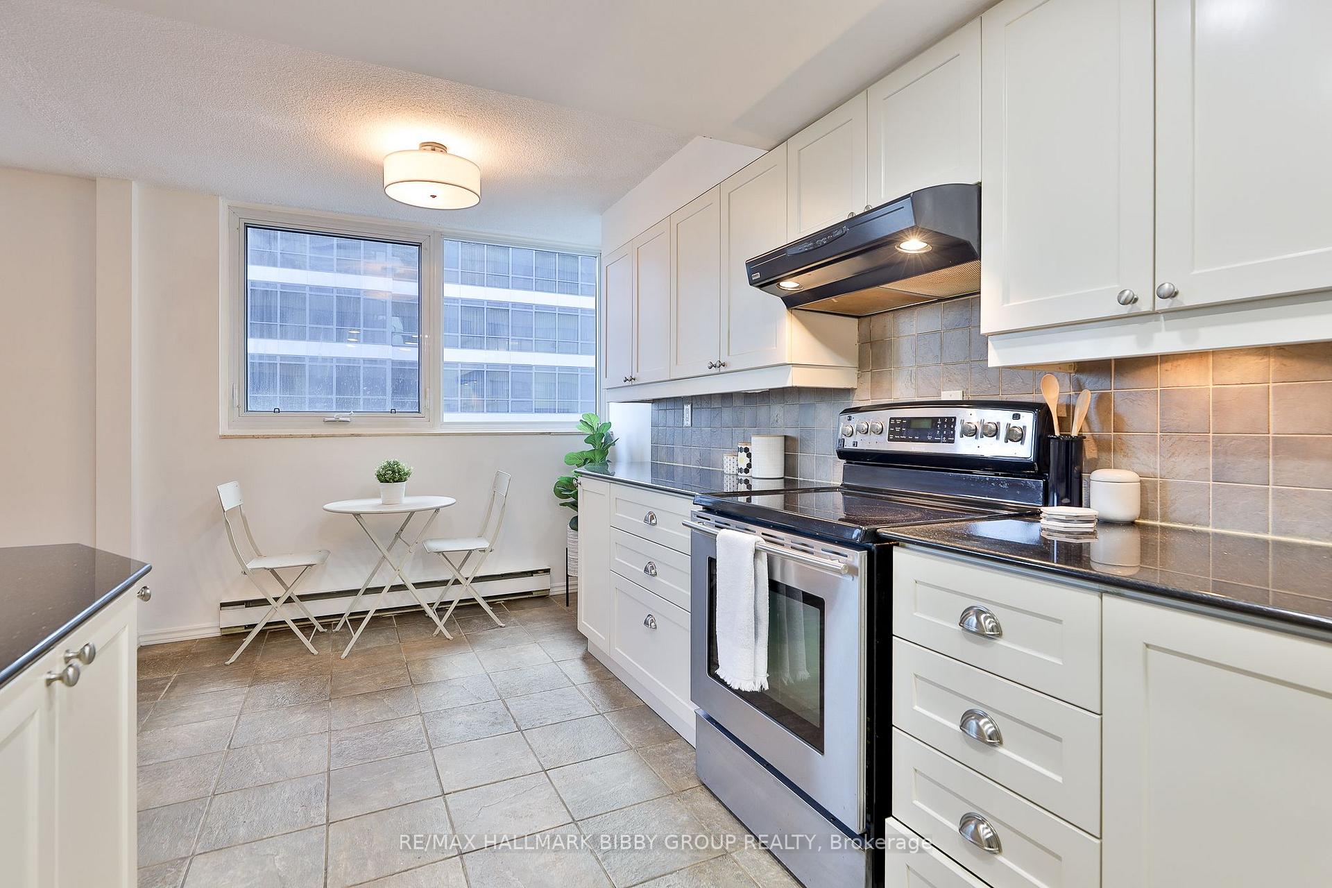 Photo 11 of Unit 1007, 360 Bloor Street E, Toronto, Rosedale-Moore Park — HOMEH